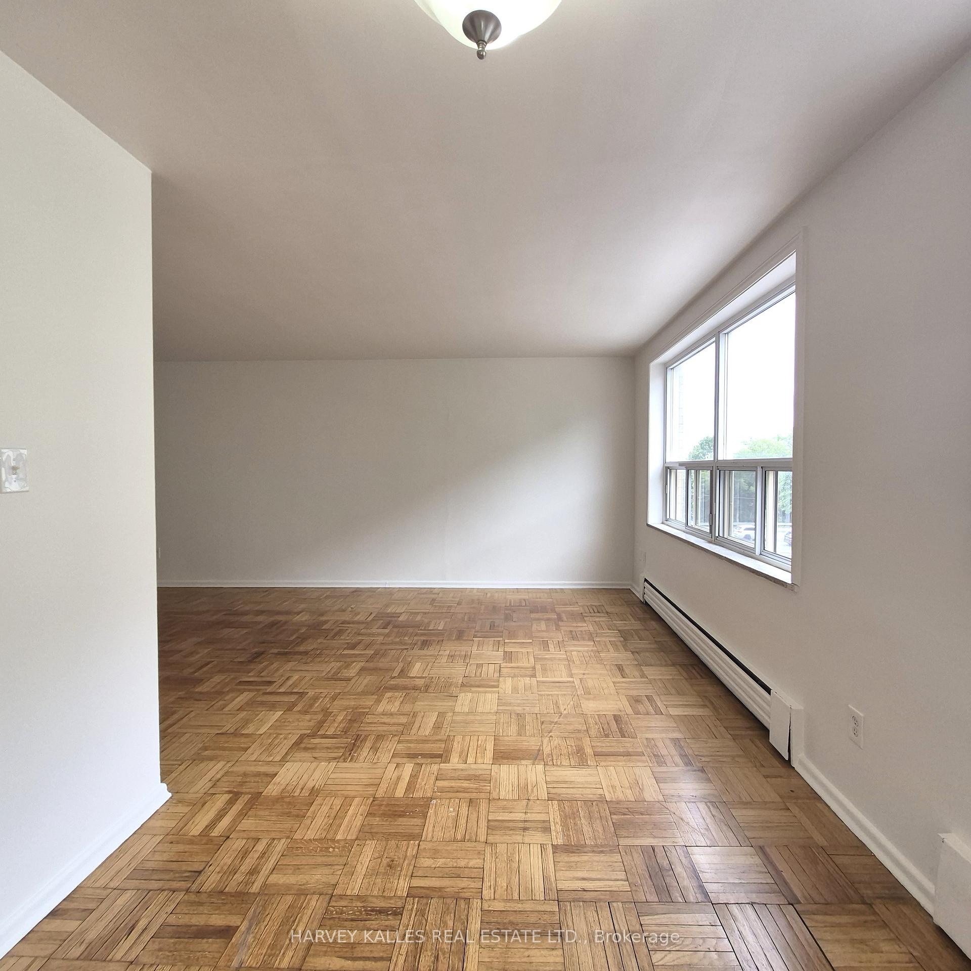 1751 Victoria Pk Avenue 204, Toronto Unit: 204