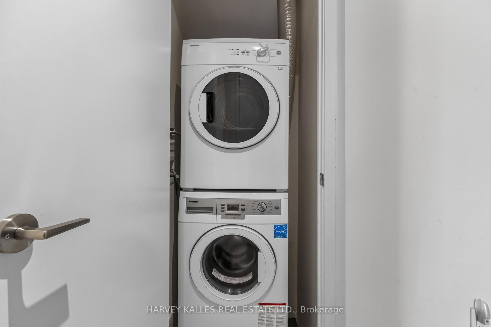 246 Logan Avenue 325, Toronto Unit: 325