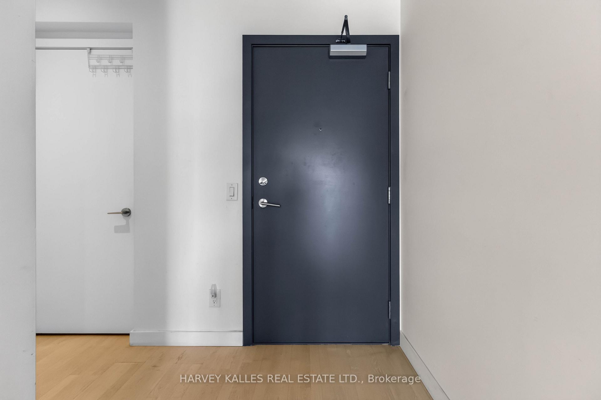 246 Logan Avenue 325, Toronto Unit: 325