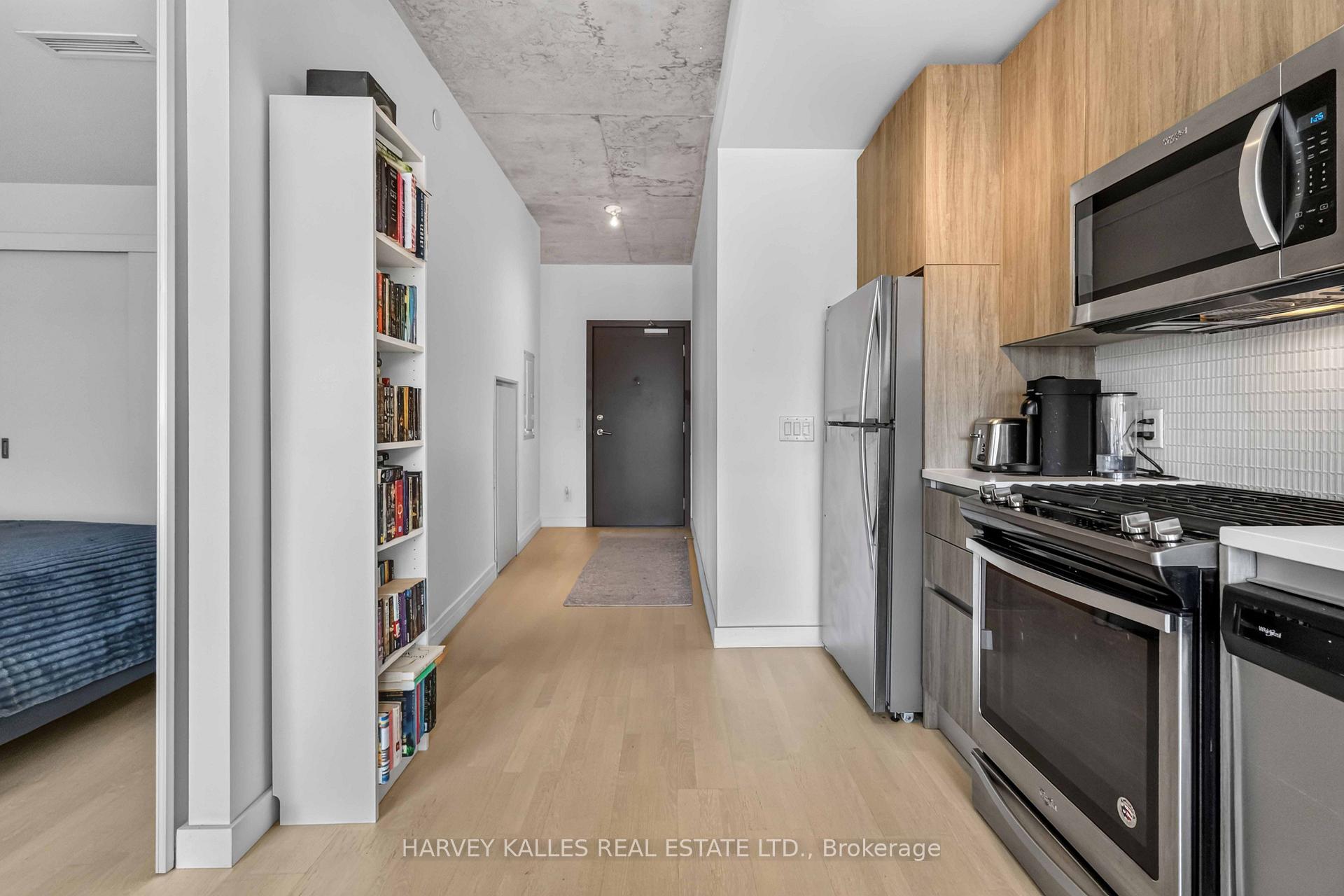 246 Logan Avenue 325, Toronto Unit: 325