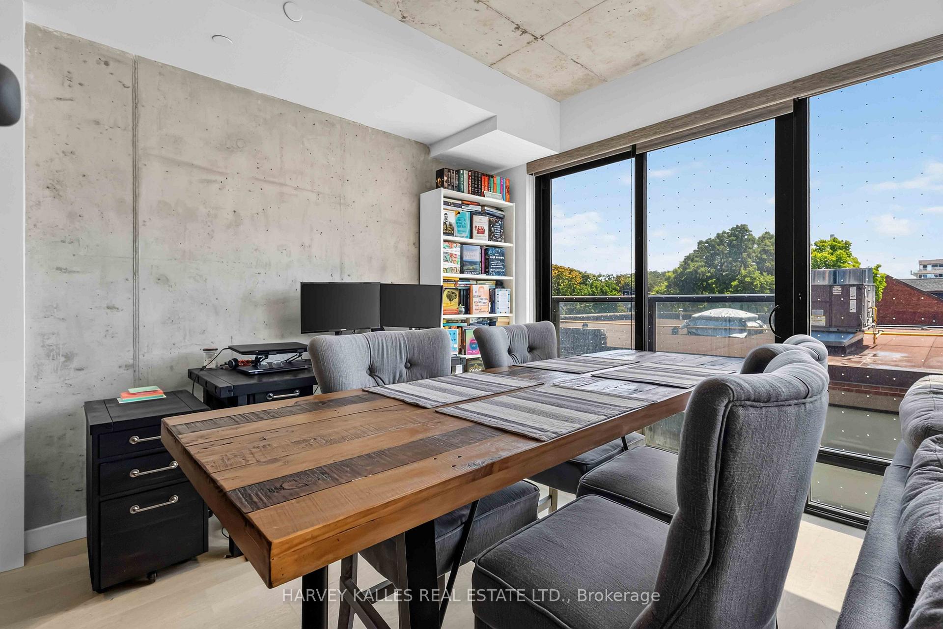 246 Logan Avenue 325, Toronto Unit: 325
