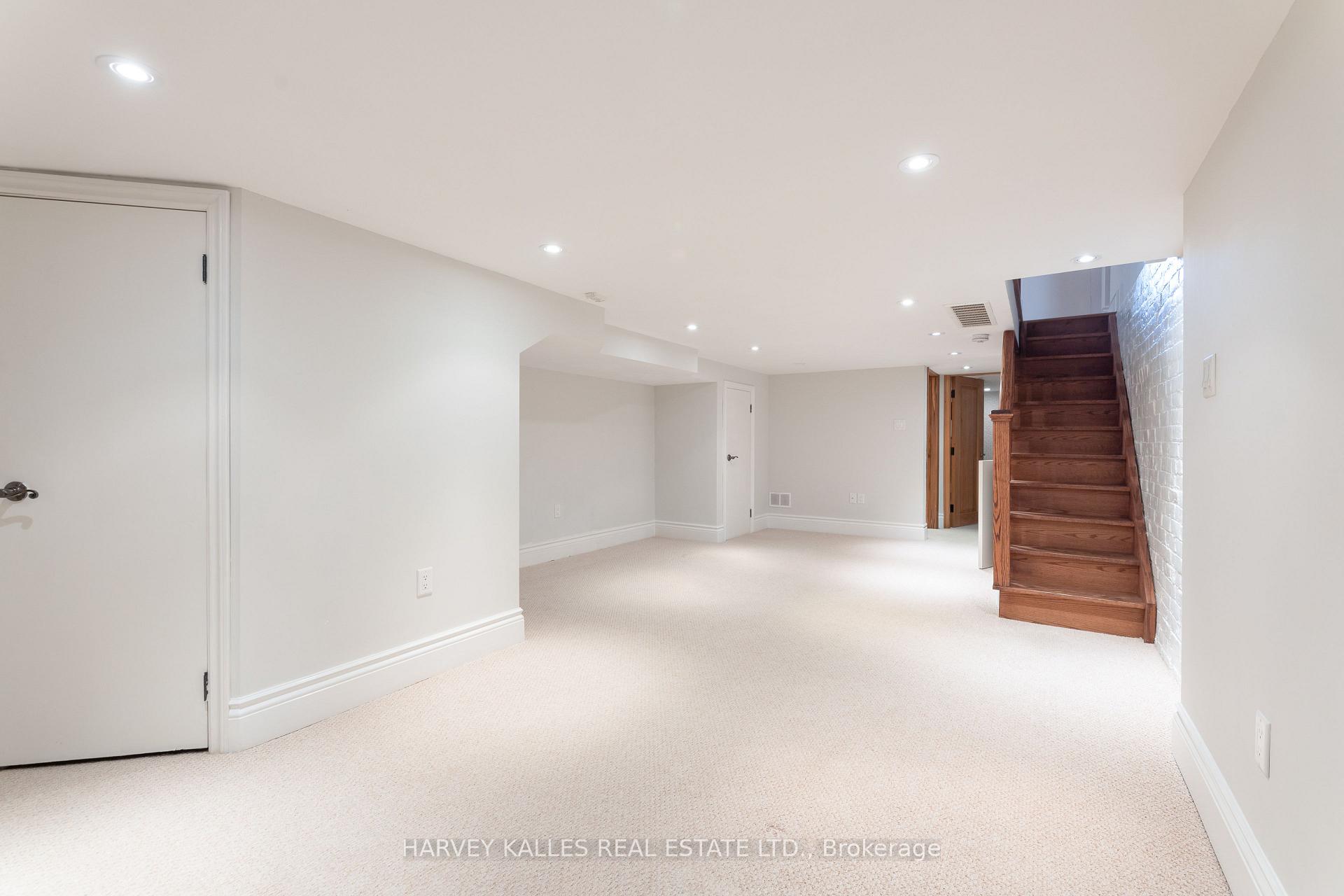 1107 Gerrard Street E, Toronto