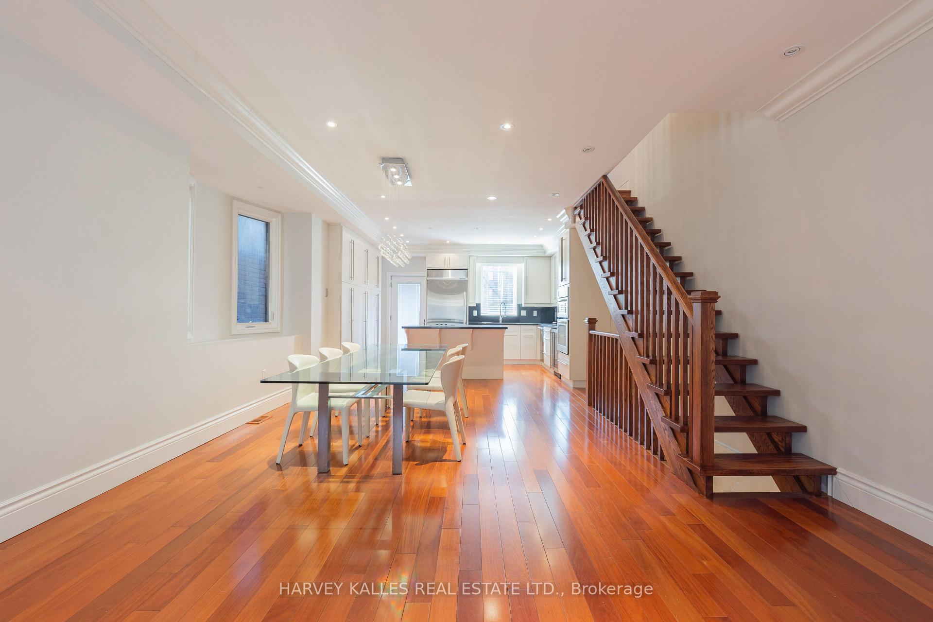 1107 Gerrard Street E, Toronto