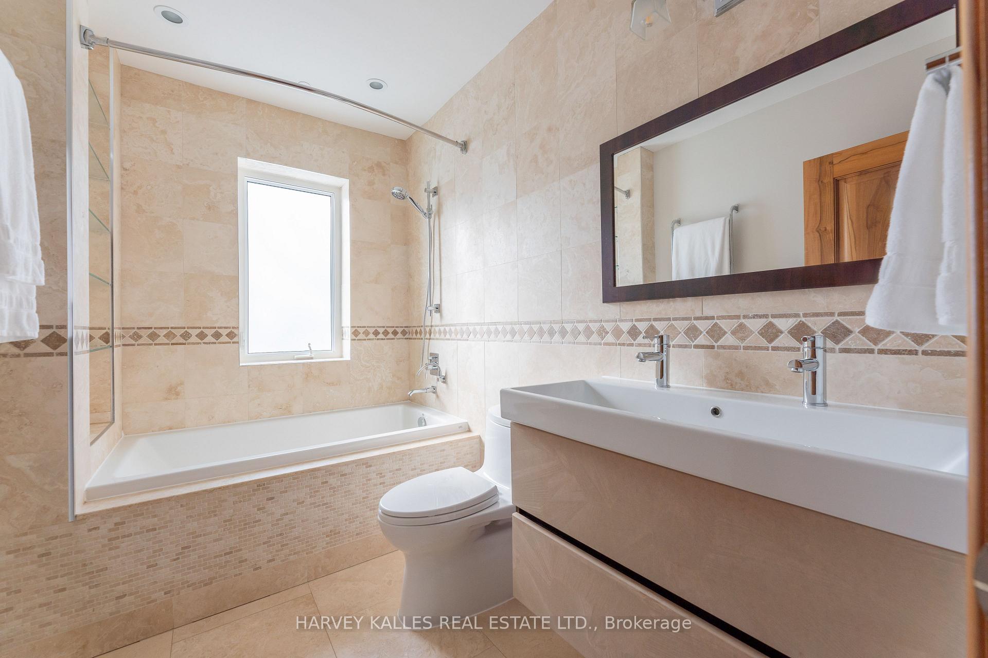 1107 Gerrard Street E, Toronto