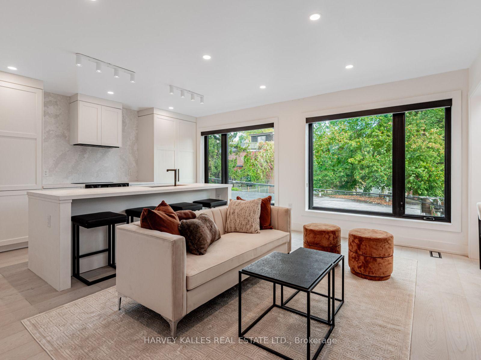20 Leslie Garden Lane 2nd Flr, Toronto Unit: 2nd Flr