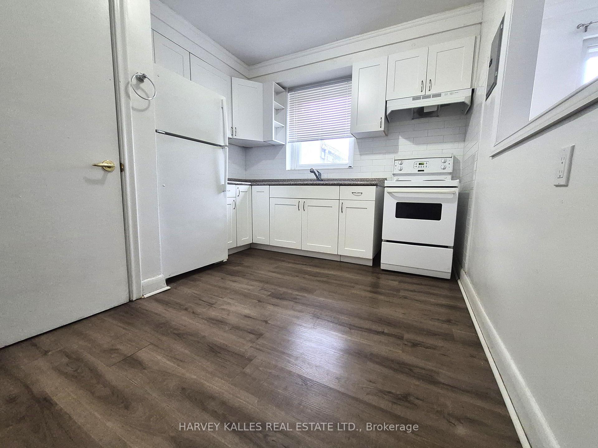 2905 St Clair Avenue E 8, Toronto Unit: 8