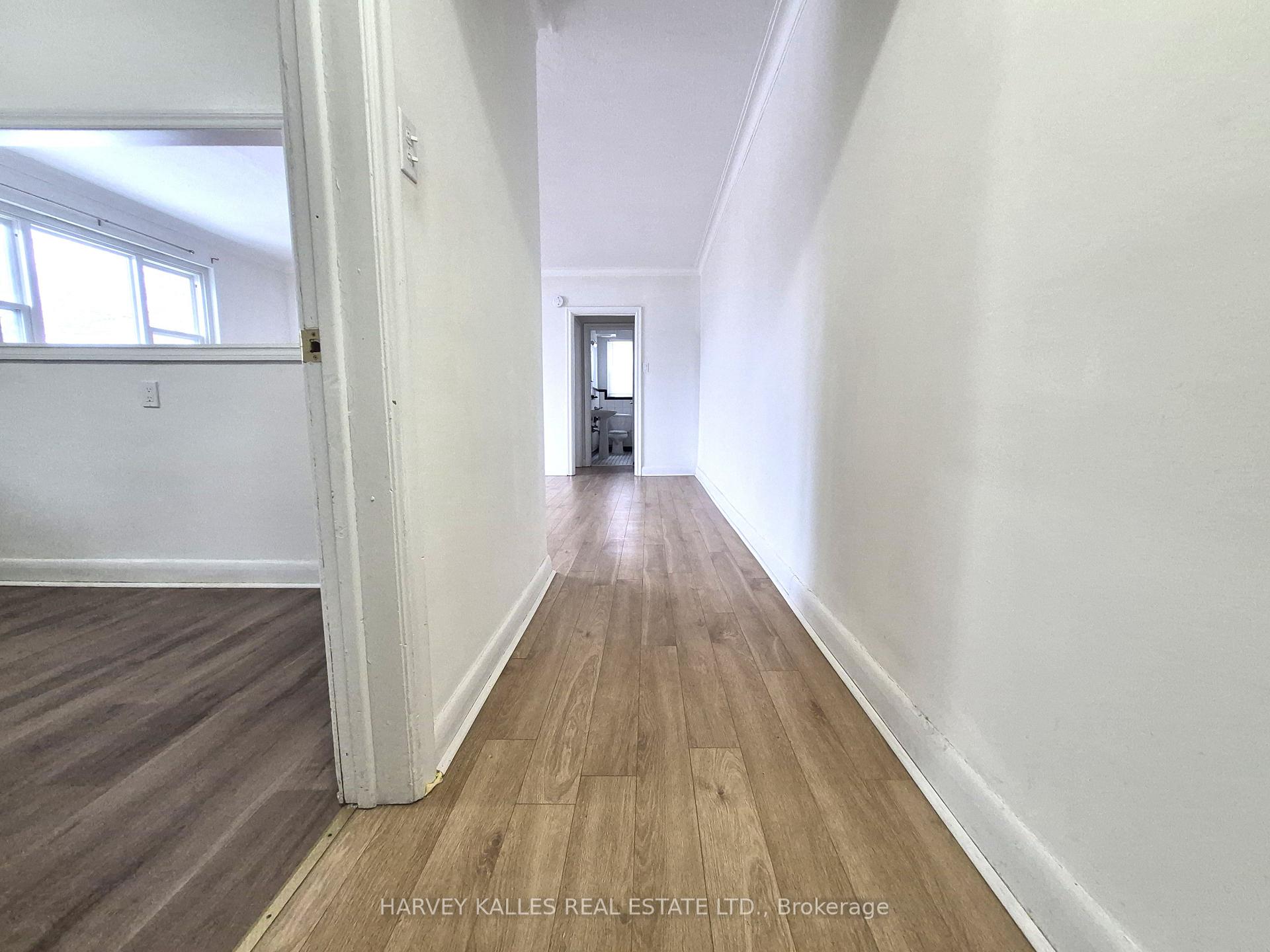 2905 St Clair Avenue E 8, Toronto Unit: 8