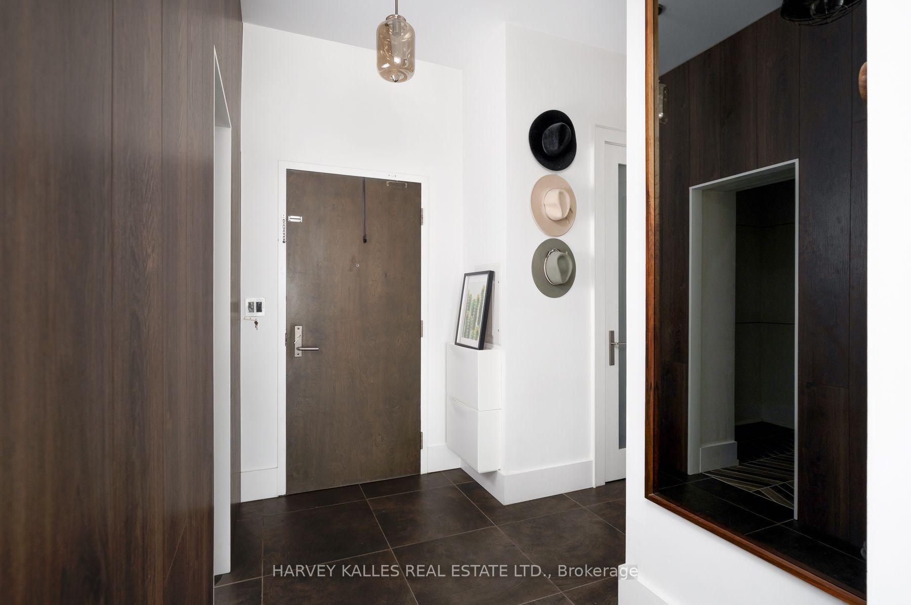 625 Queen Street E 410, Toronto Unit: 410