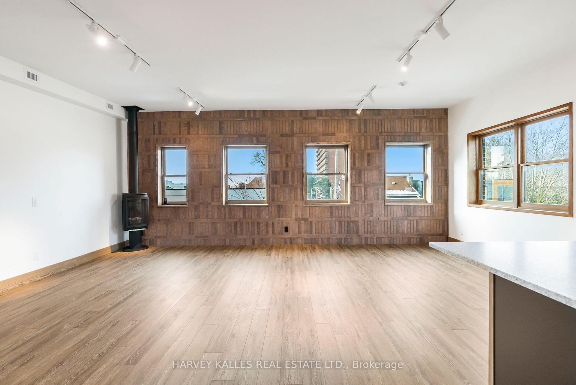 663 Greenwood Avenue One, Toronto Unit: One