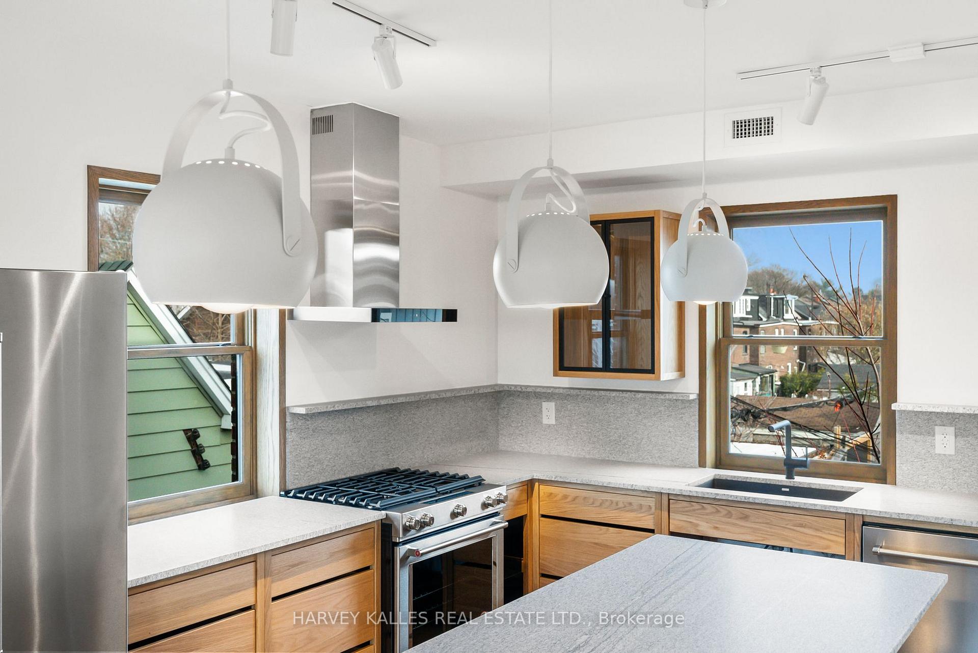 663 Greenwood Avenue One, Toronto Unit: One
