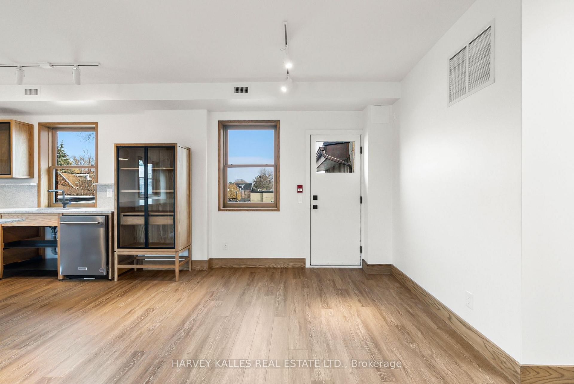 663 Greenwood Avenue One, Toronto Unit: One