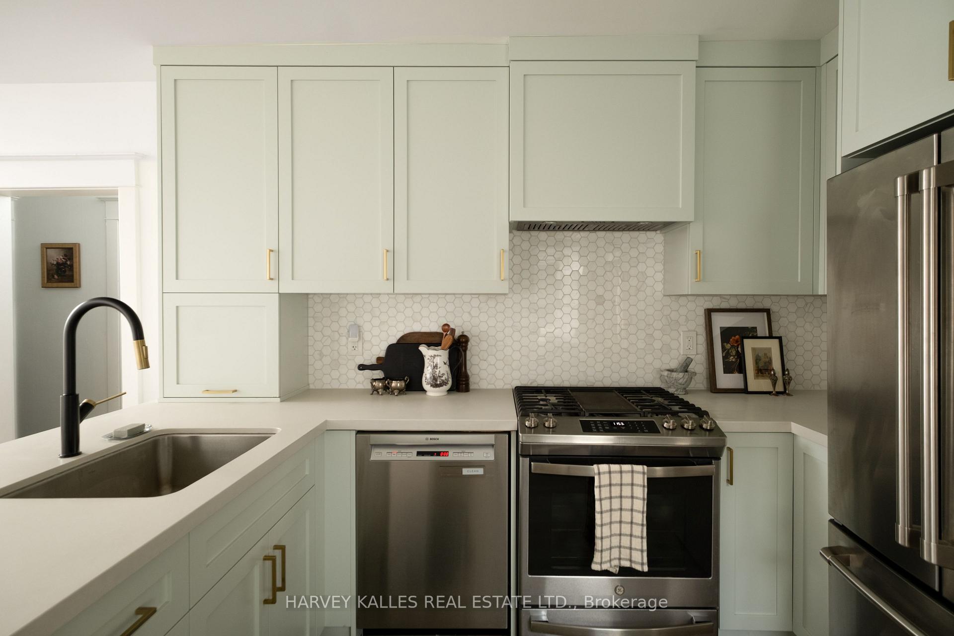 84 Coleridge Avenue, Toronto