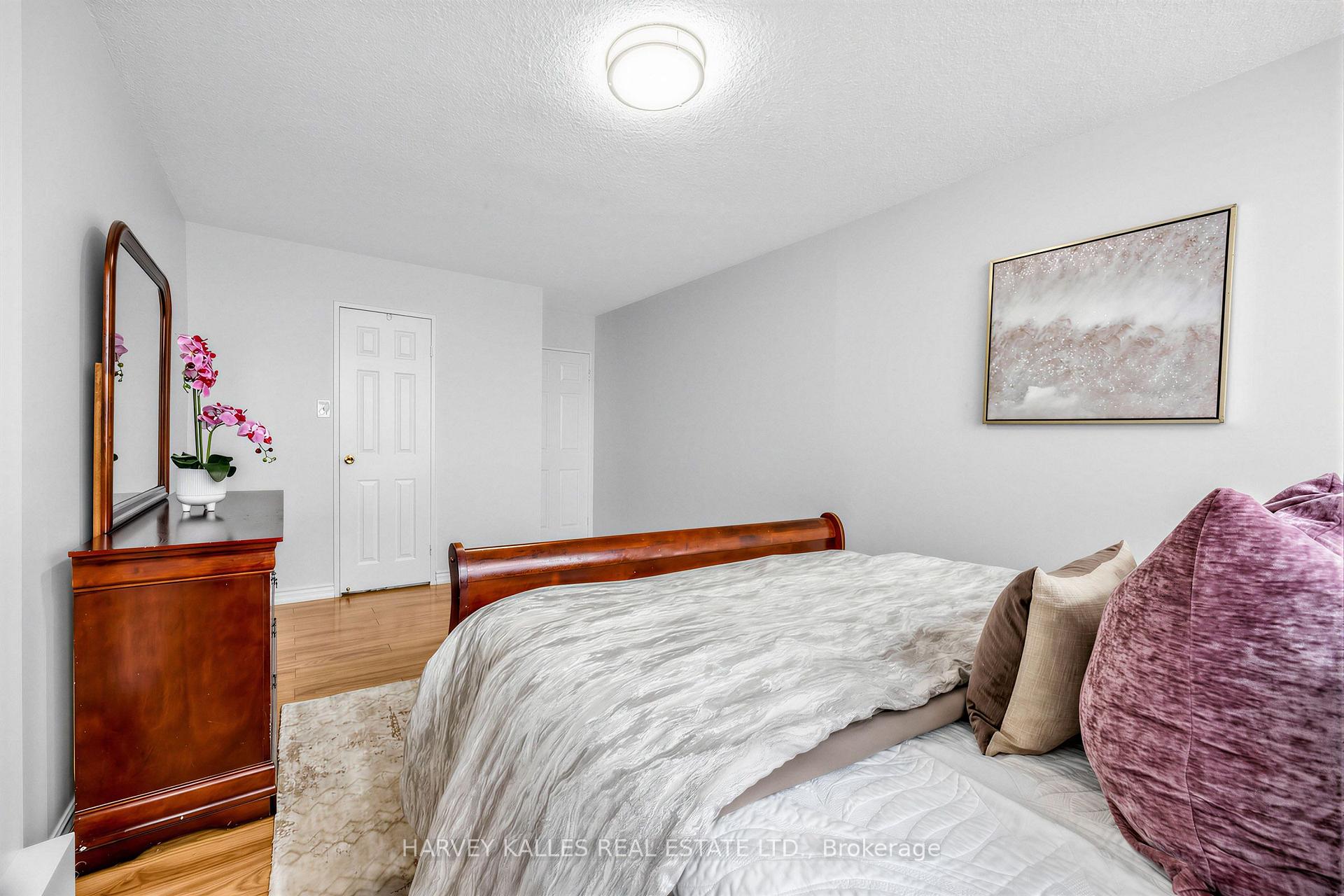 100 Echo Point 1801, Toronto Unit: 1801