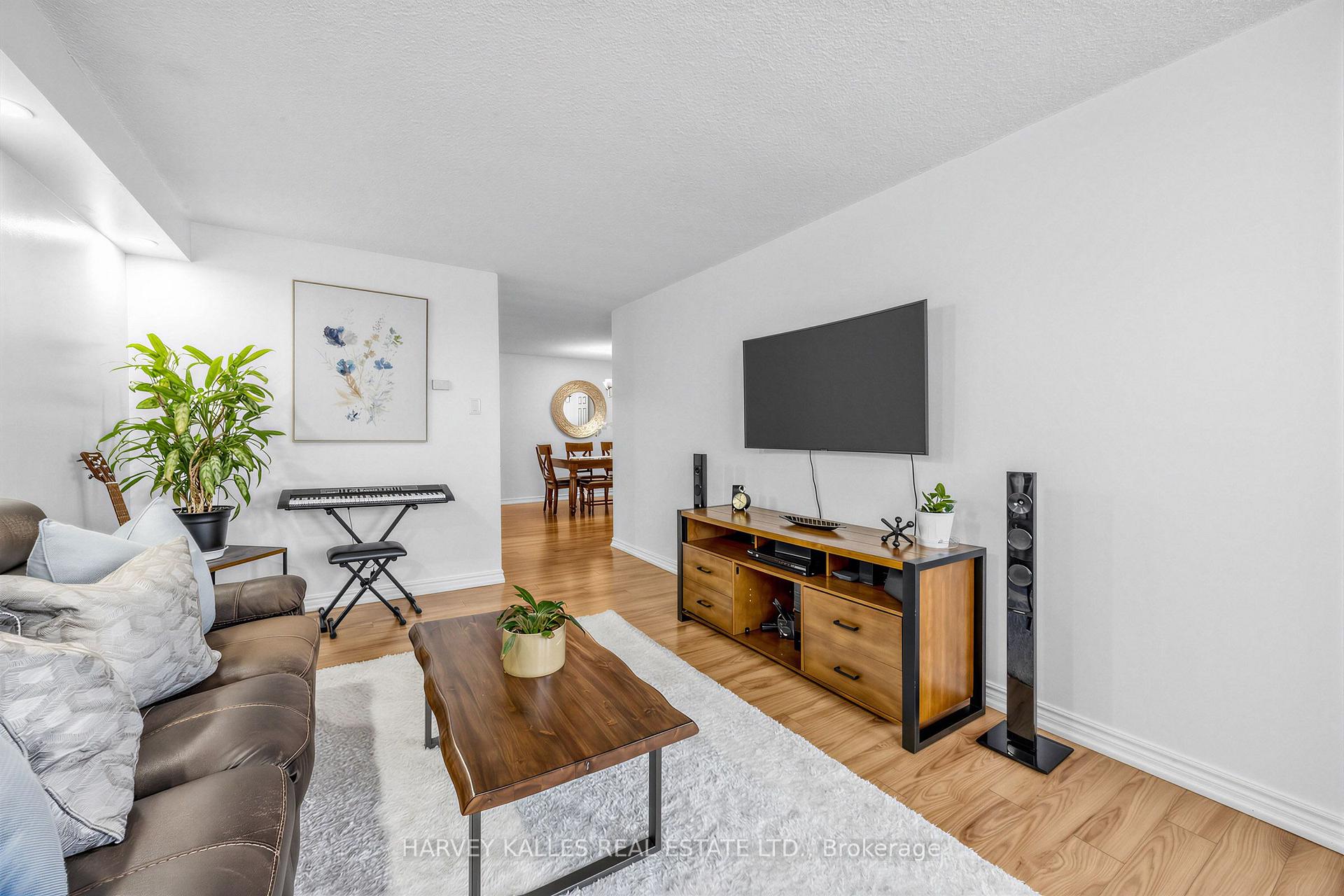 100 Echo Point 1801, Toronto Unit: 1801