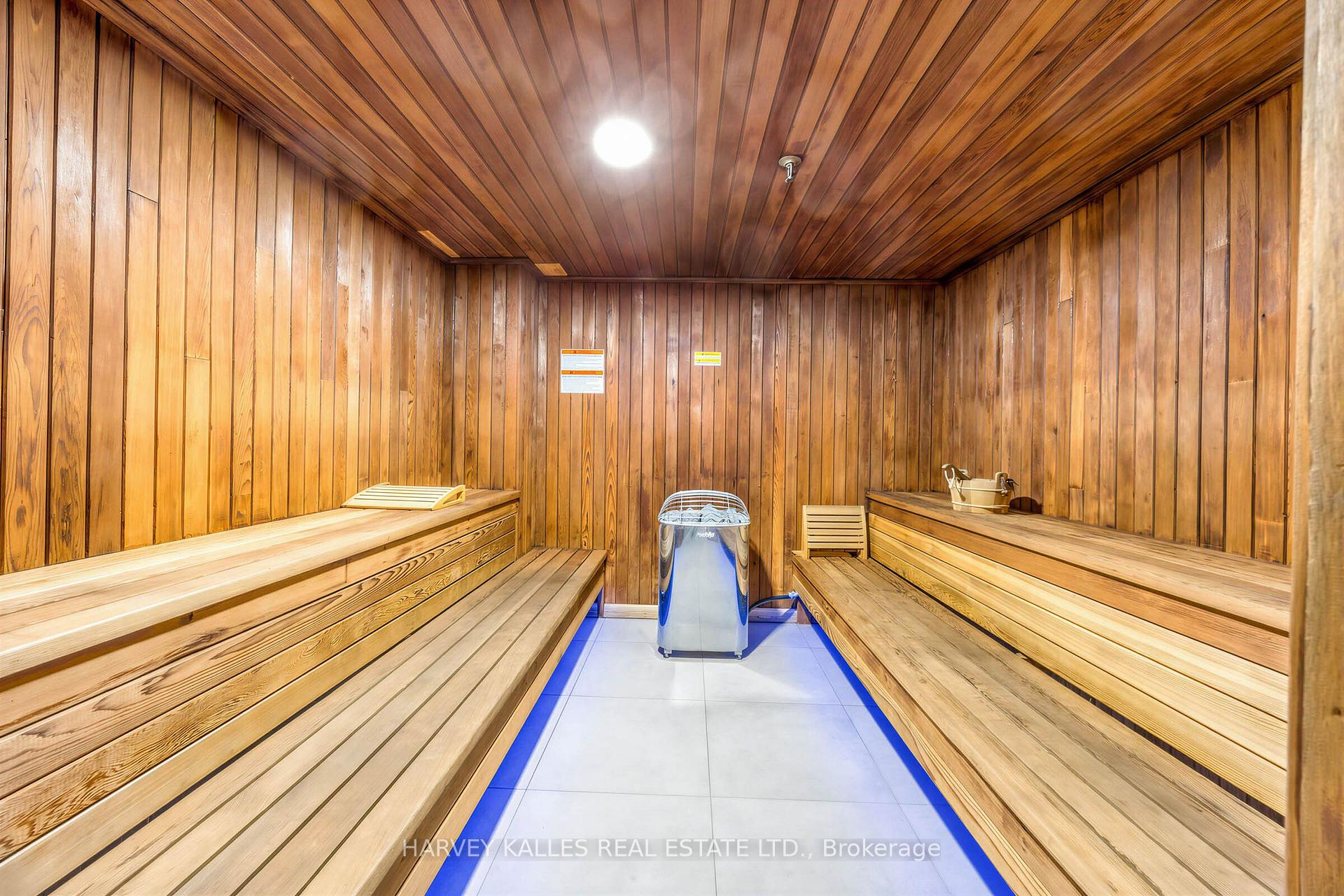 100 Echo Point 1801, Toronto Unit: 1801