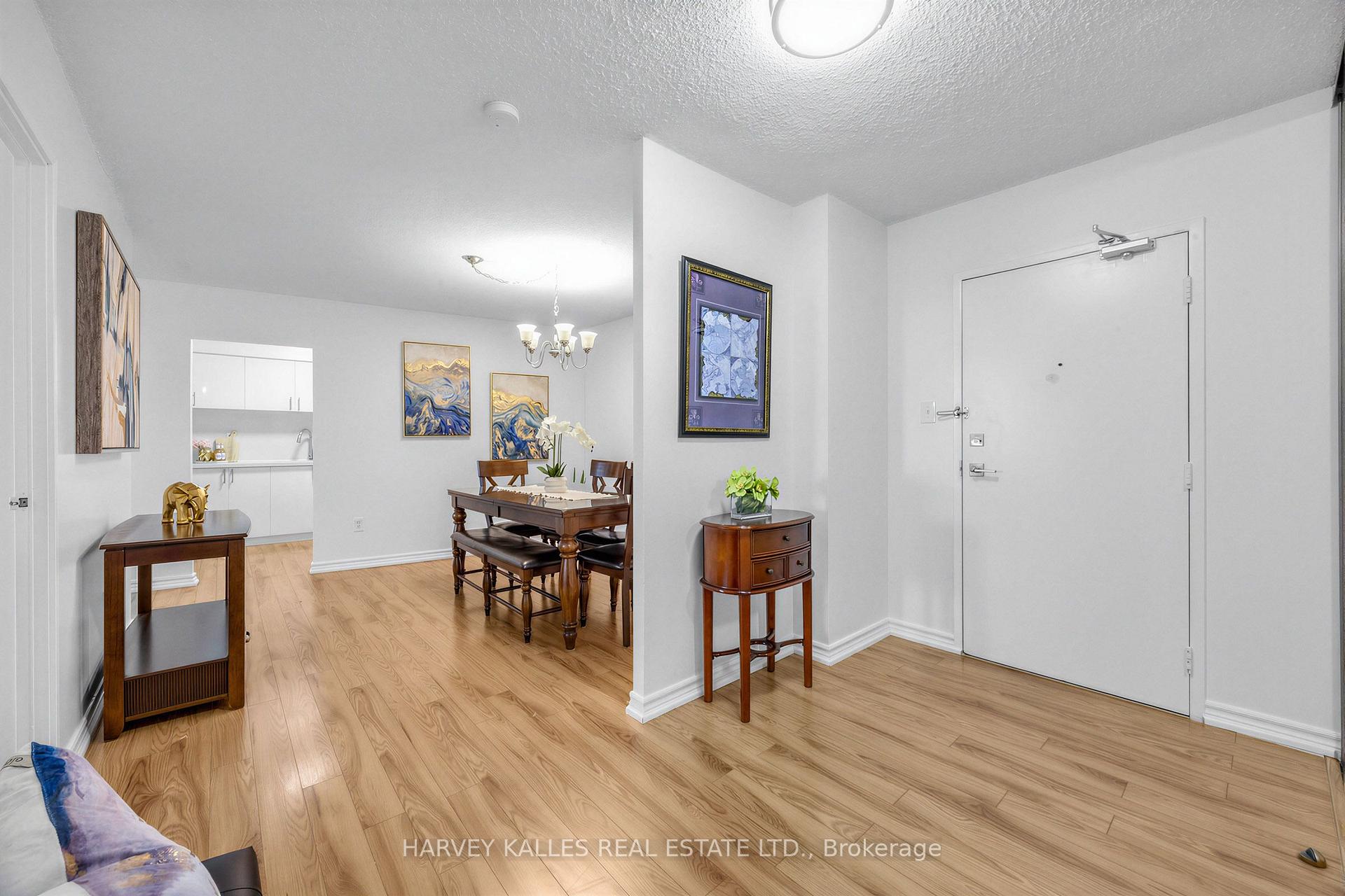 100 Echo Point 1801, Toronto Unit: 1801