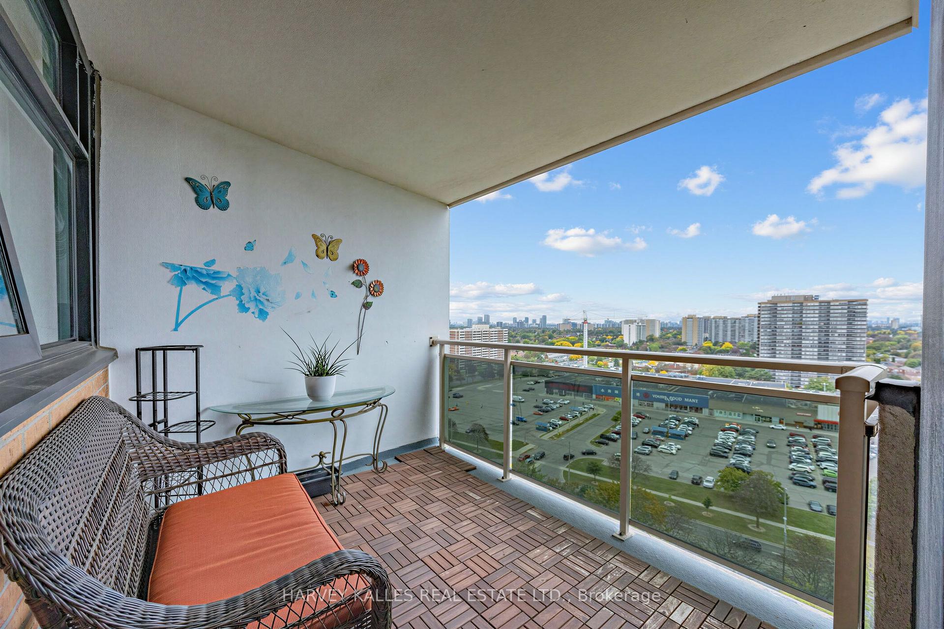 100 Echo Point 1801, Toronto Unit: 1801