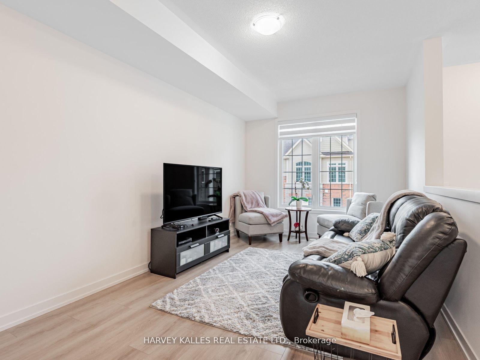 104 Lyall Stokes Circle