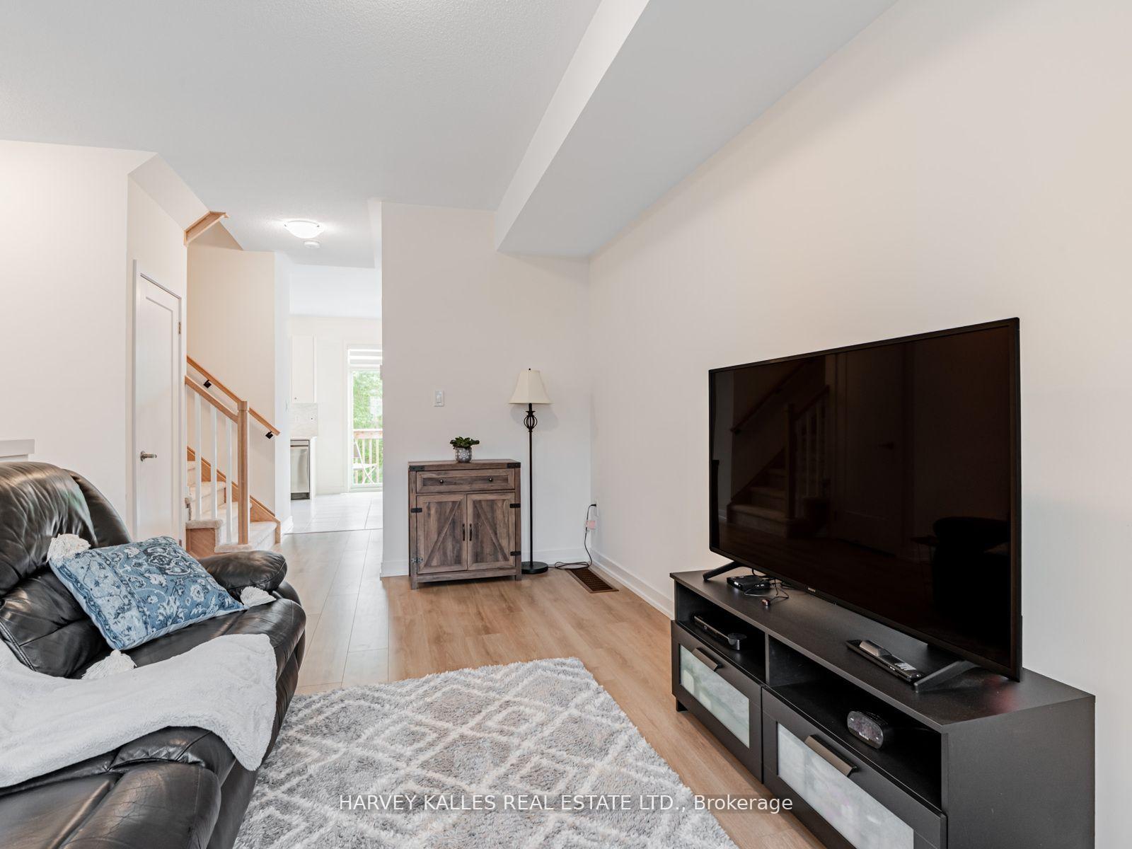 104 Lyall Stokes Circle