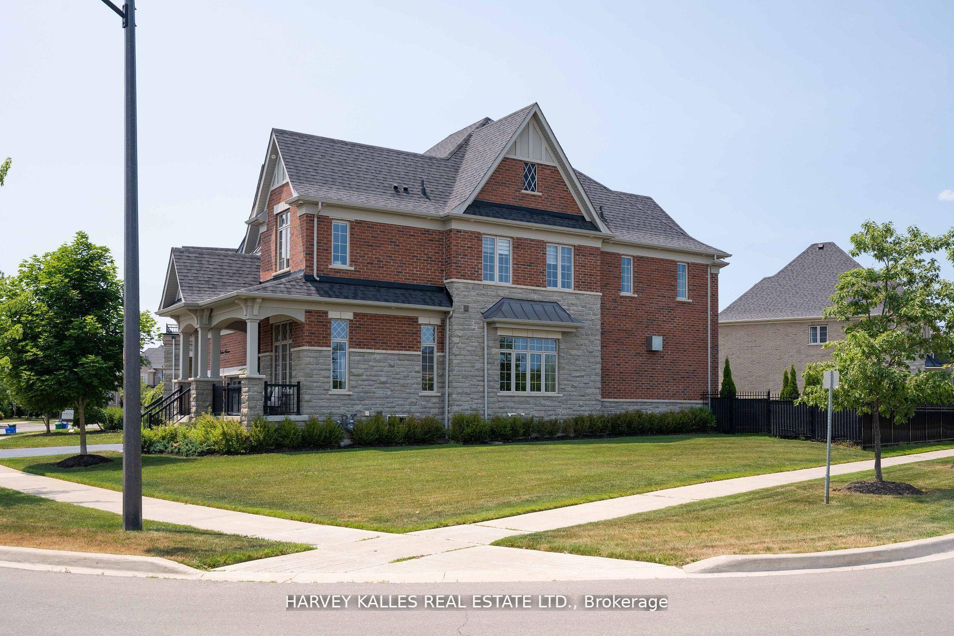 4 Larkin Avenue