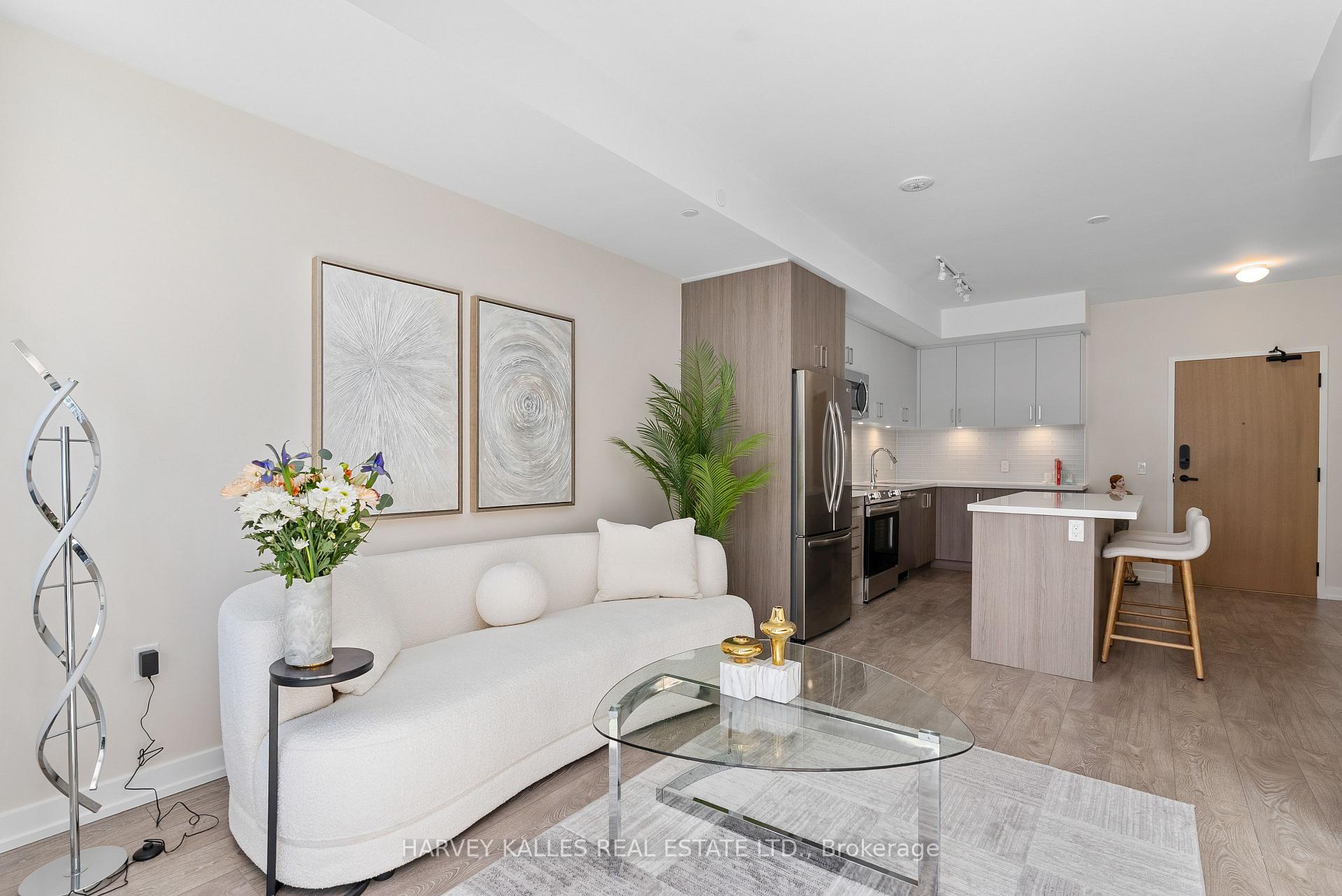 333 Sunseeker Avenue 243