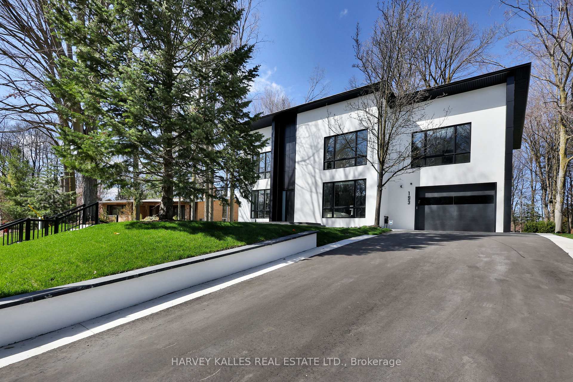 193 Beechwood Crescent