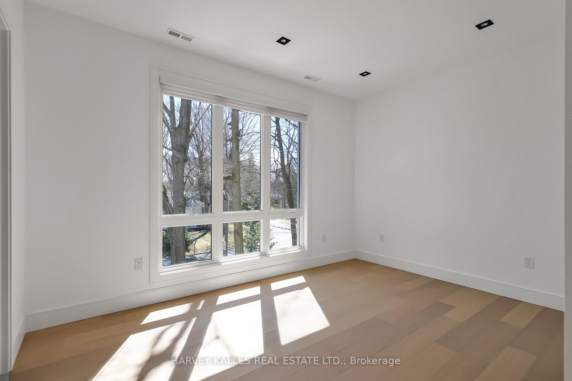 193 Beechwood Crescent