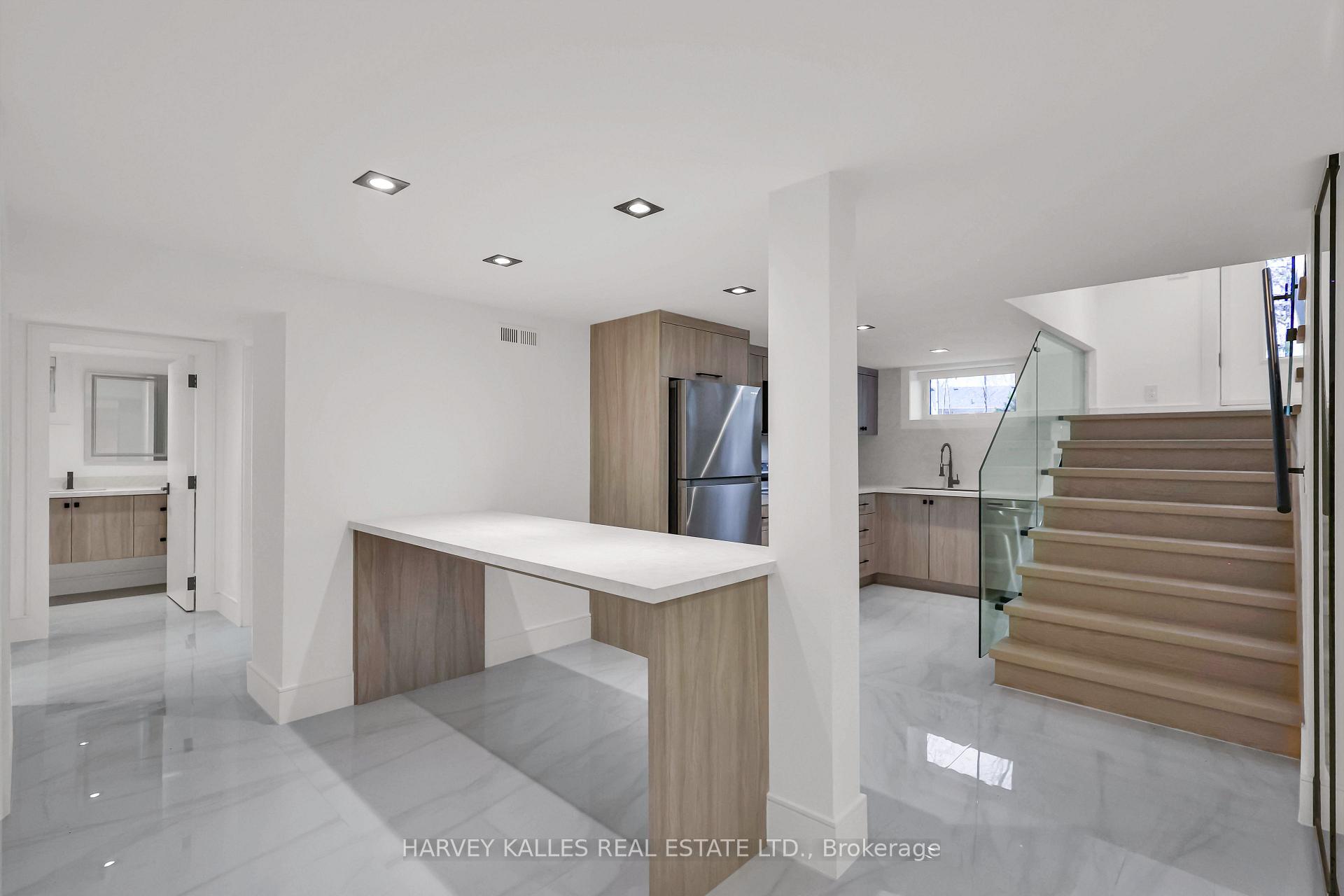 193 Beechwood Crescent