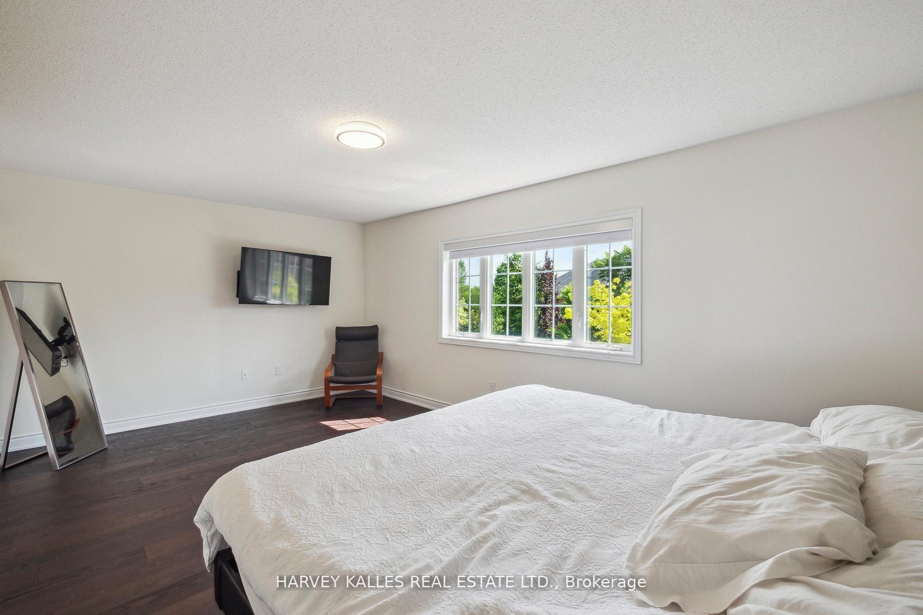 8777 Dufferin Street 45