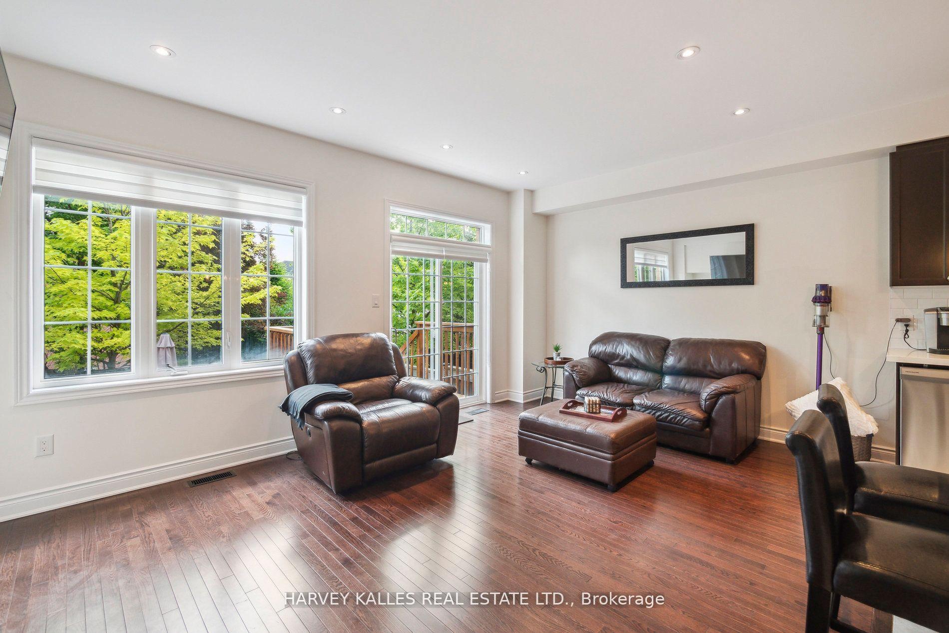 8777 Dufferin Street 45
