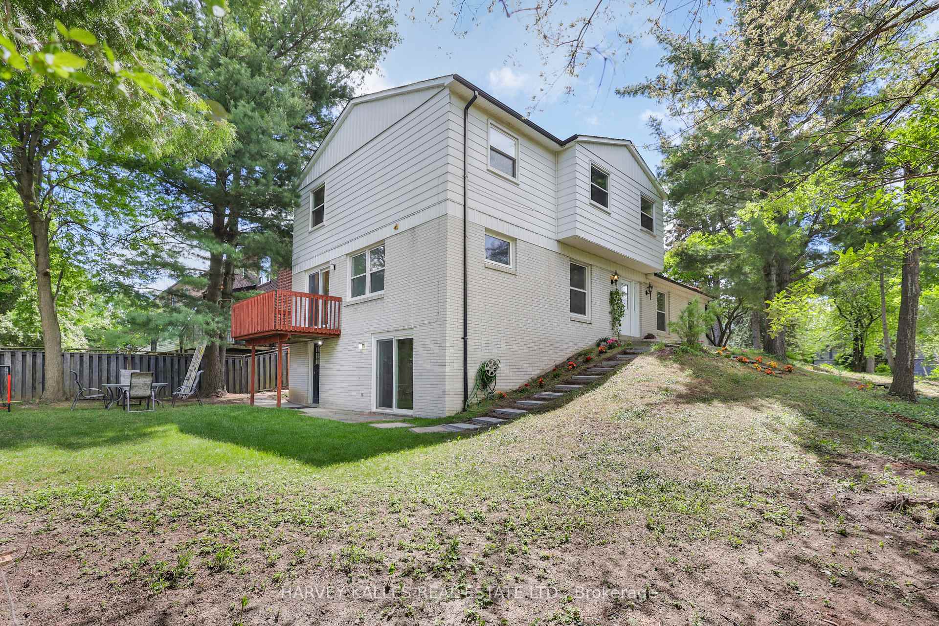 62 Aberfeldy Crescent