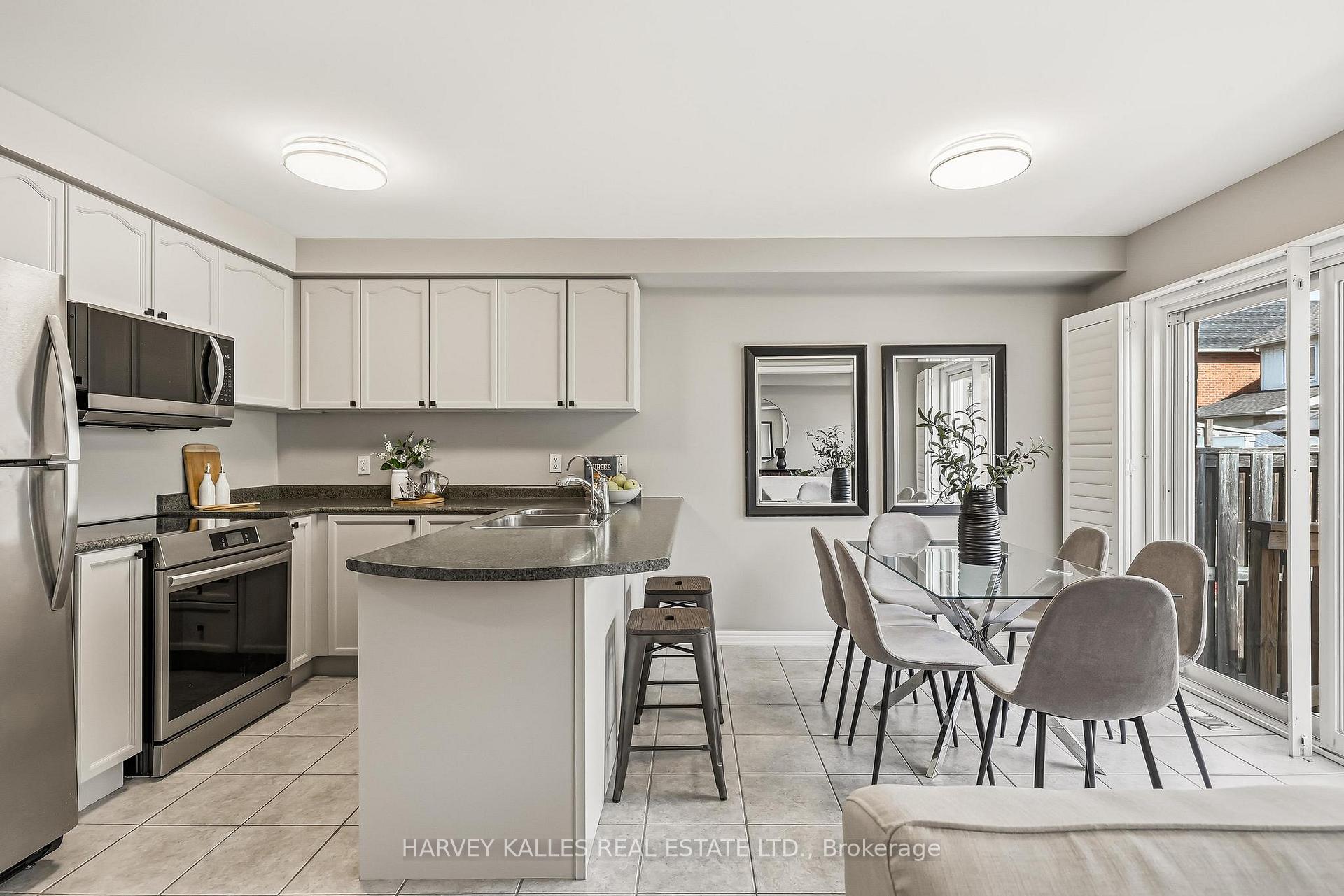 10 Dougherty Crescent