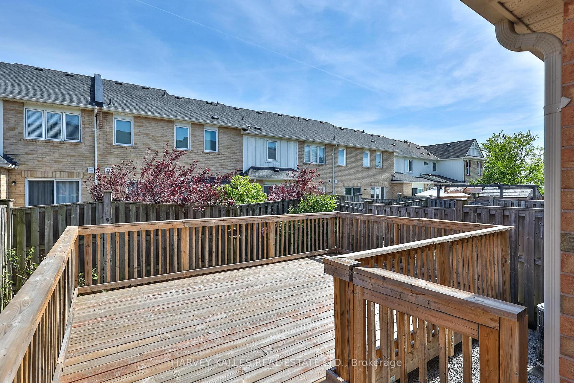 10 Dougherty Crescent