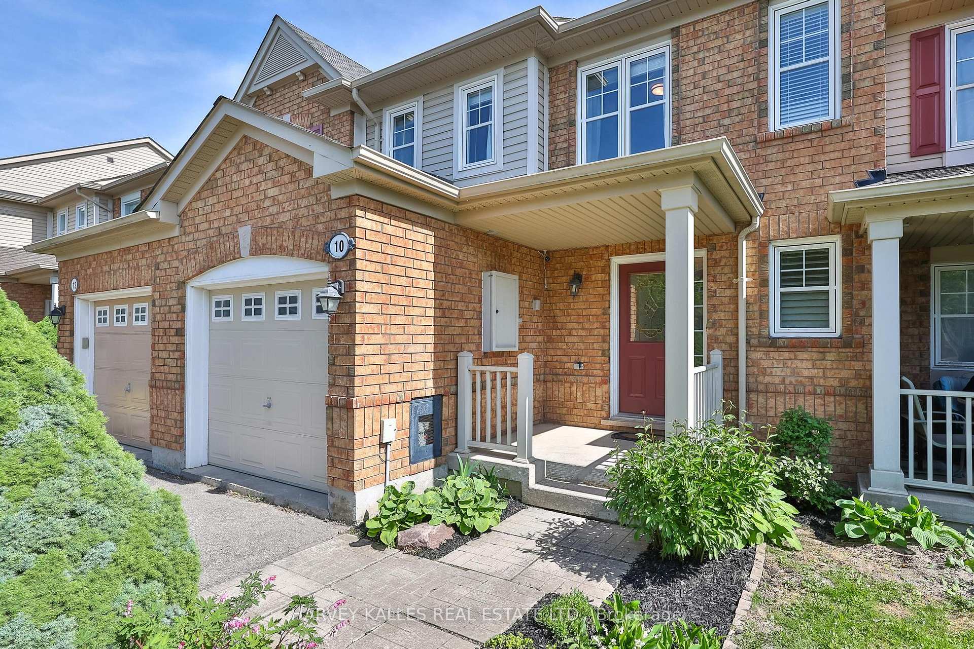 10 Dougherty Crescent