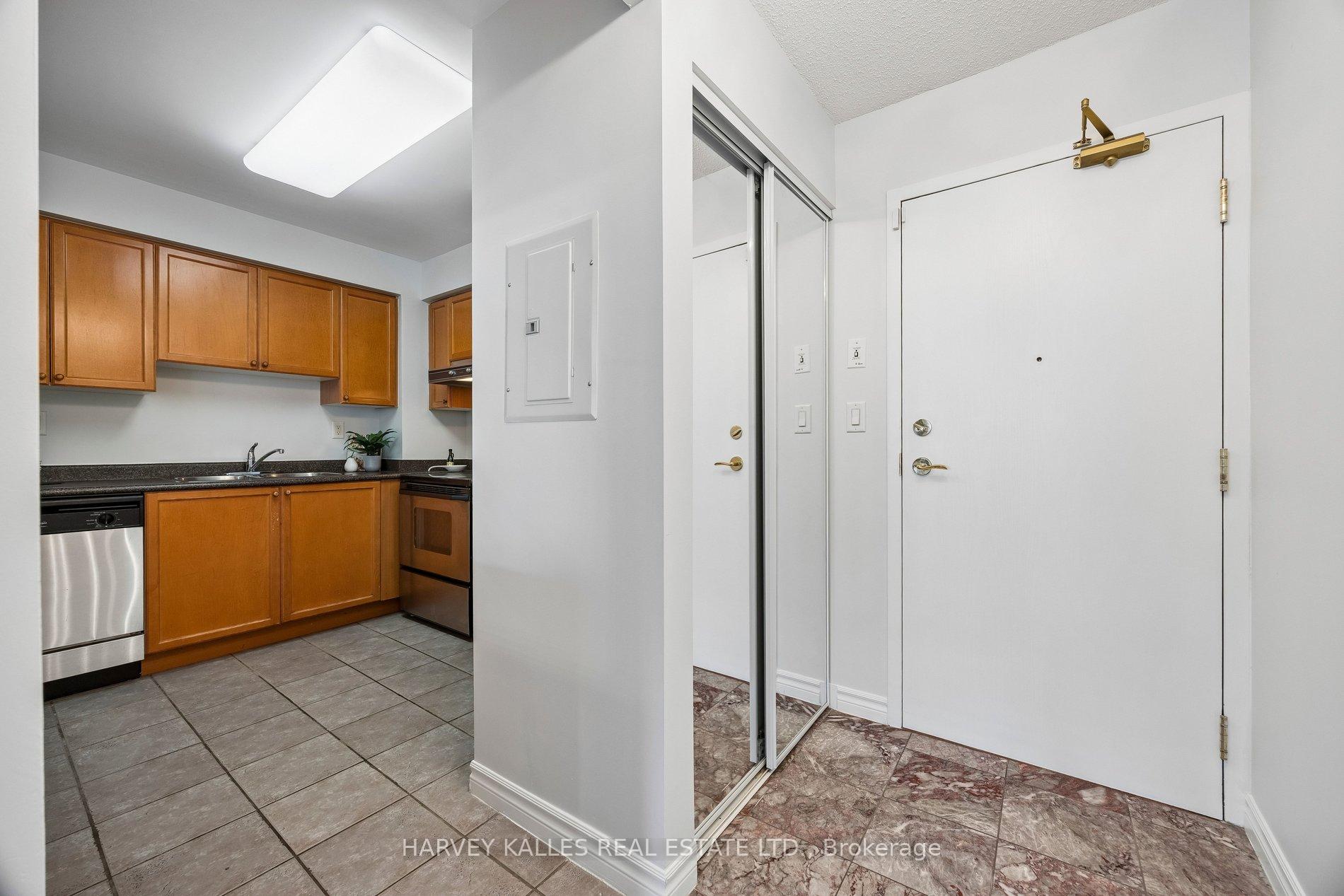 745 New Westminster Drive 302