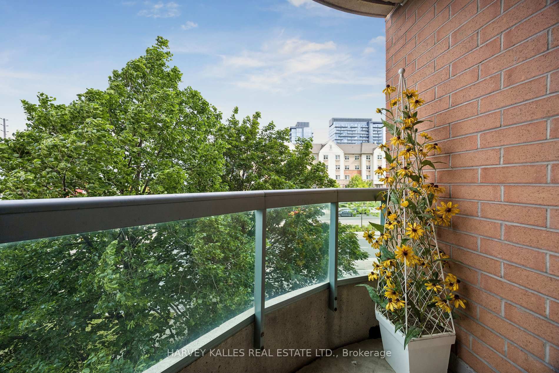 745 New Westminster Drive 302