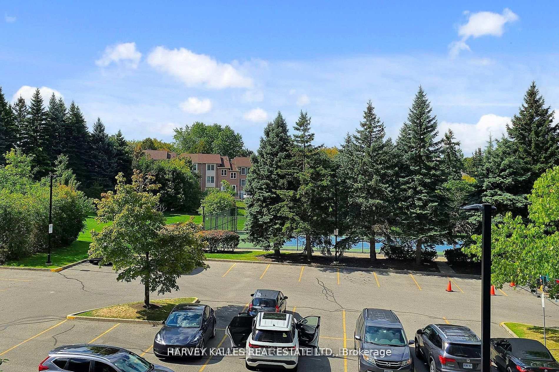 7300 Yonge Street 311