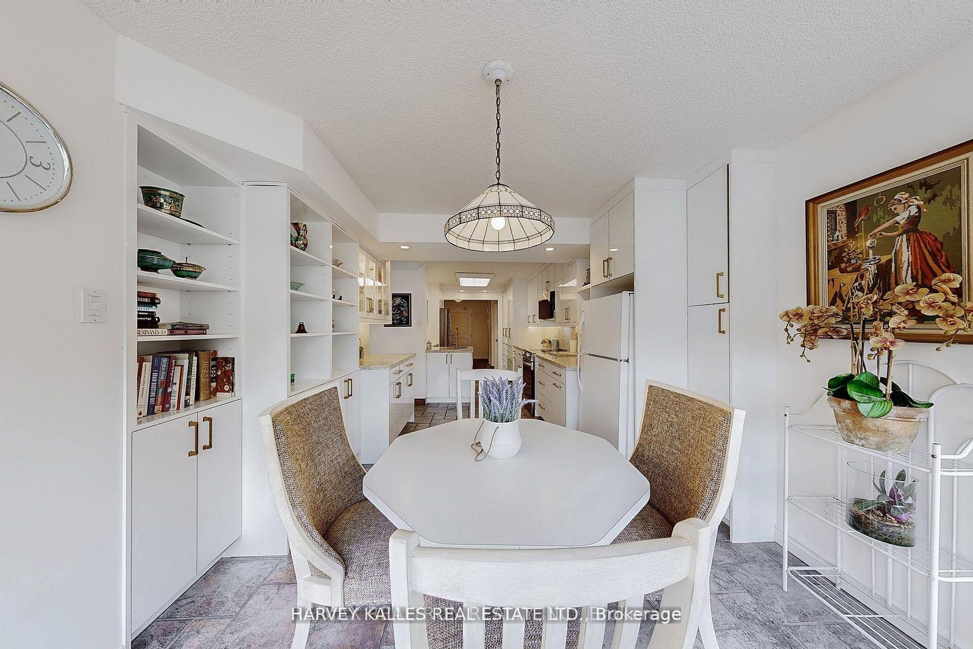 7300 Yonge Street 311