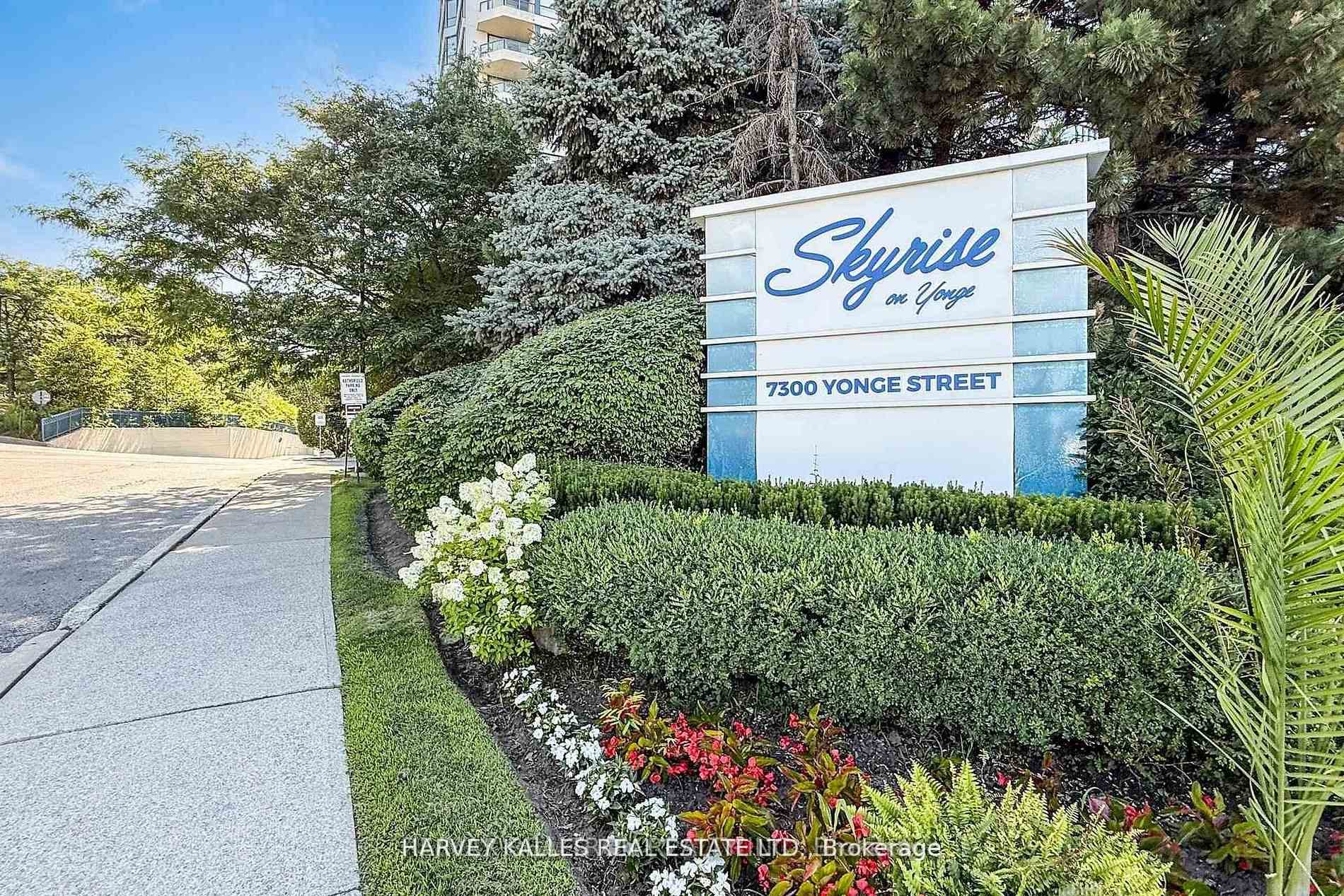 7300 Yonge Street 311