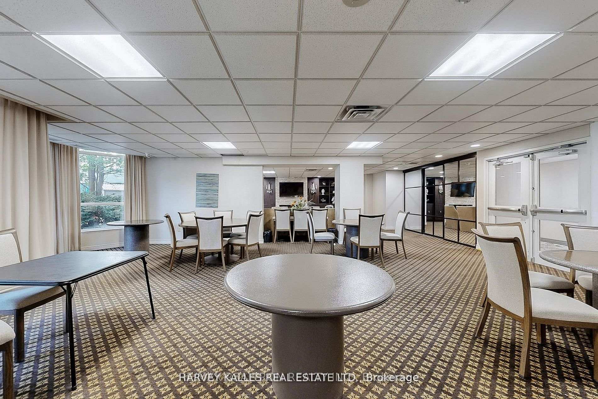 7300 Yonge Street 311