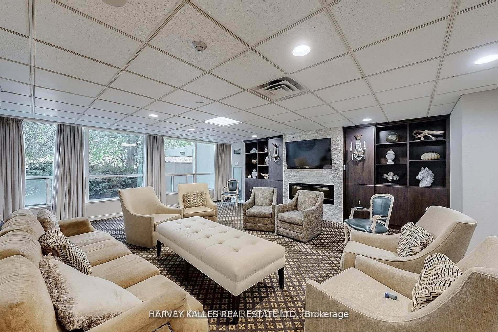 7300 Yonge Street 311