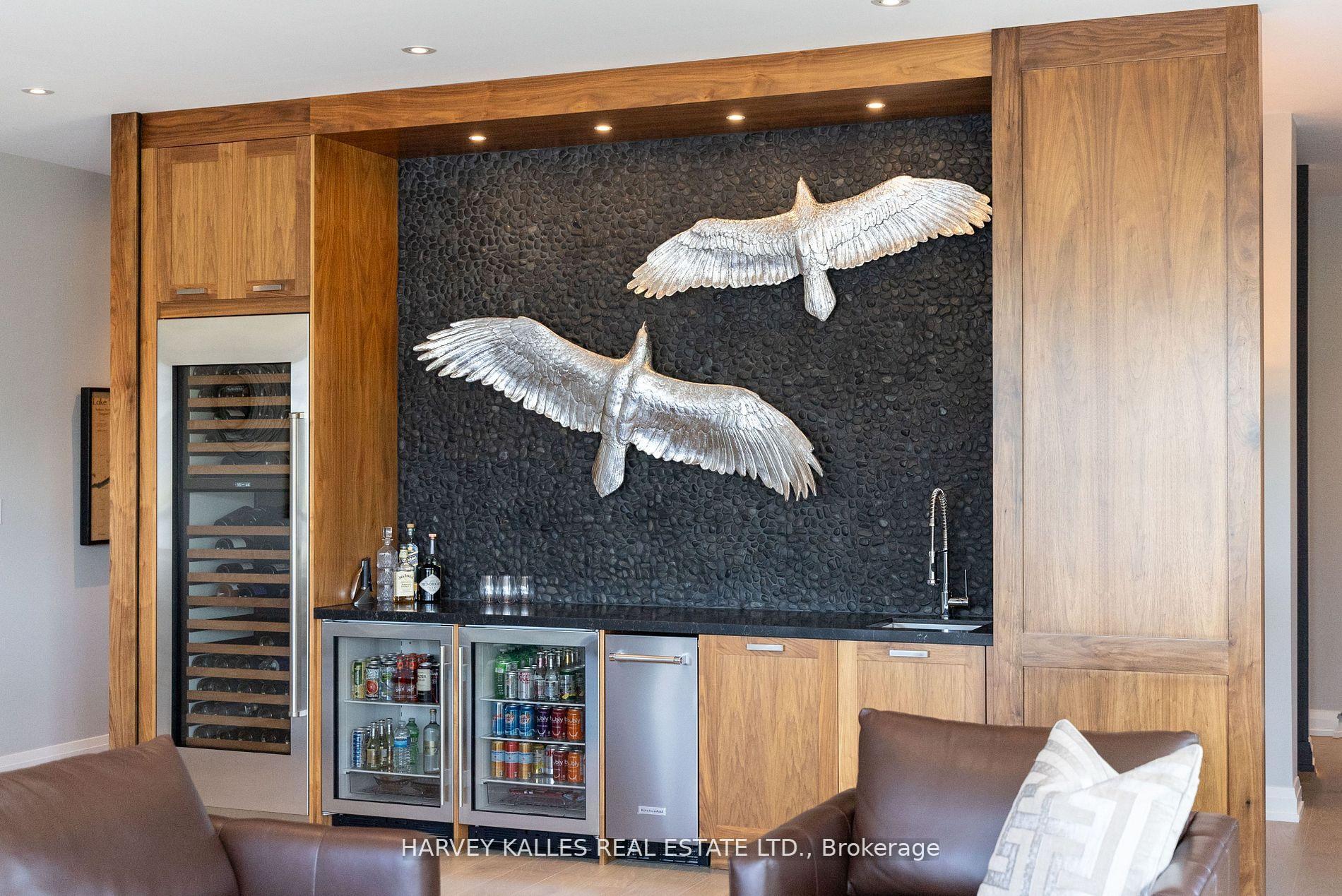 3730 Mangusta Court