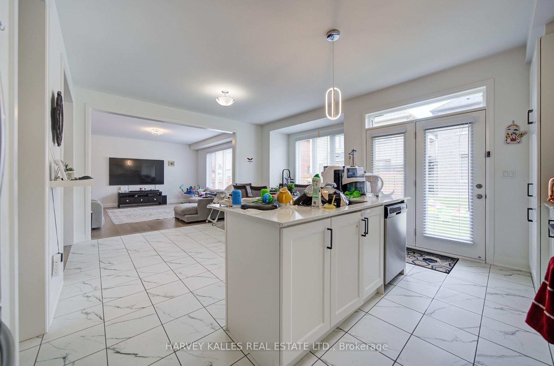 33 Concert Hill Way