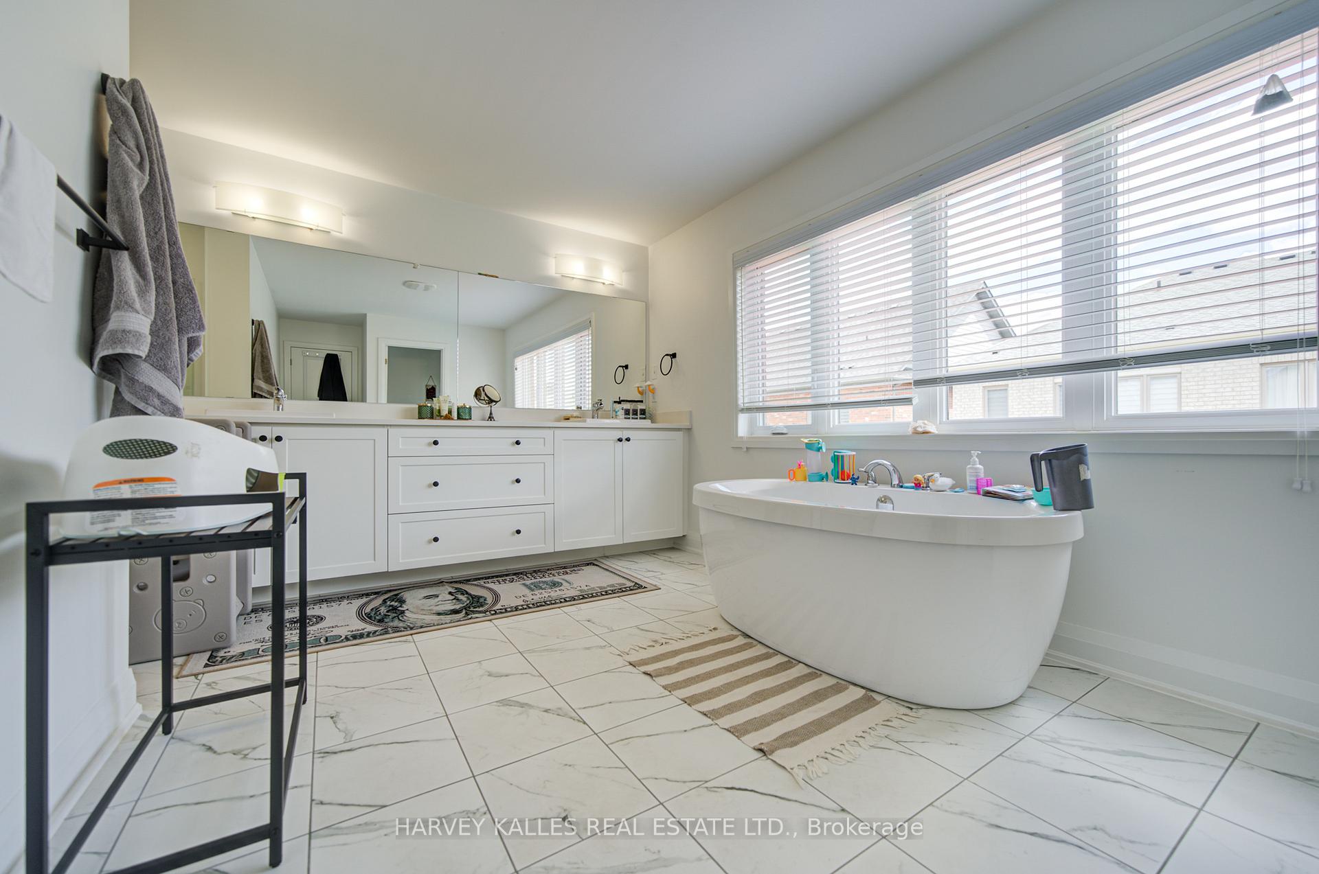 33 Concert Hill Way