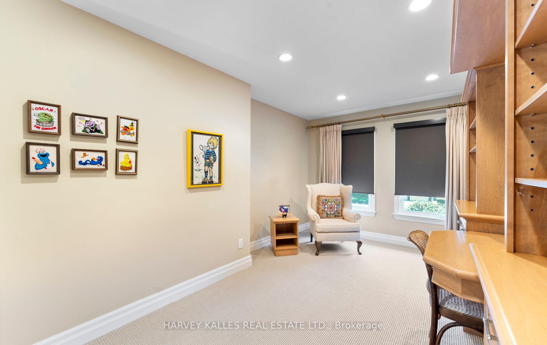 8 Granada Court