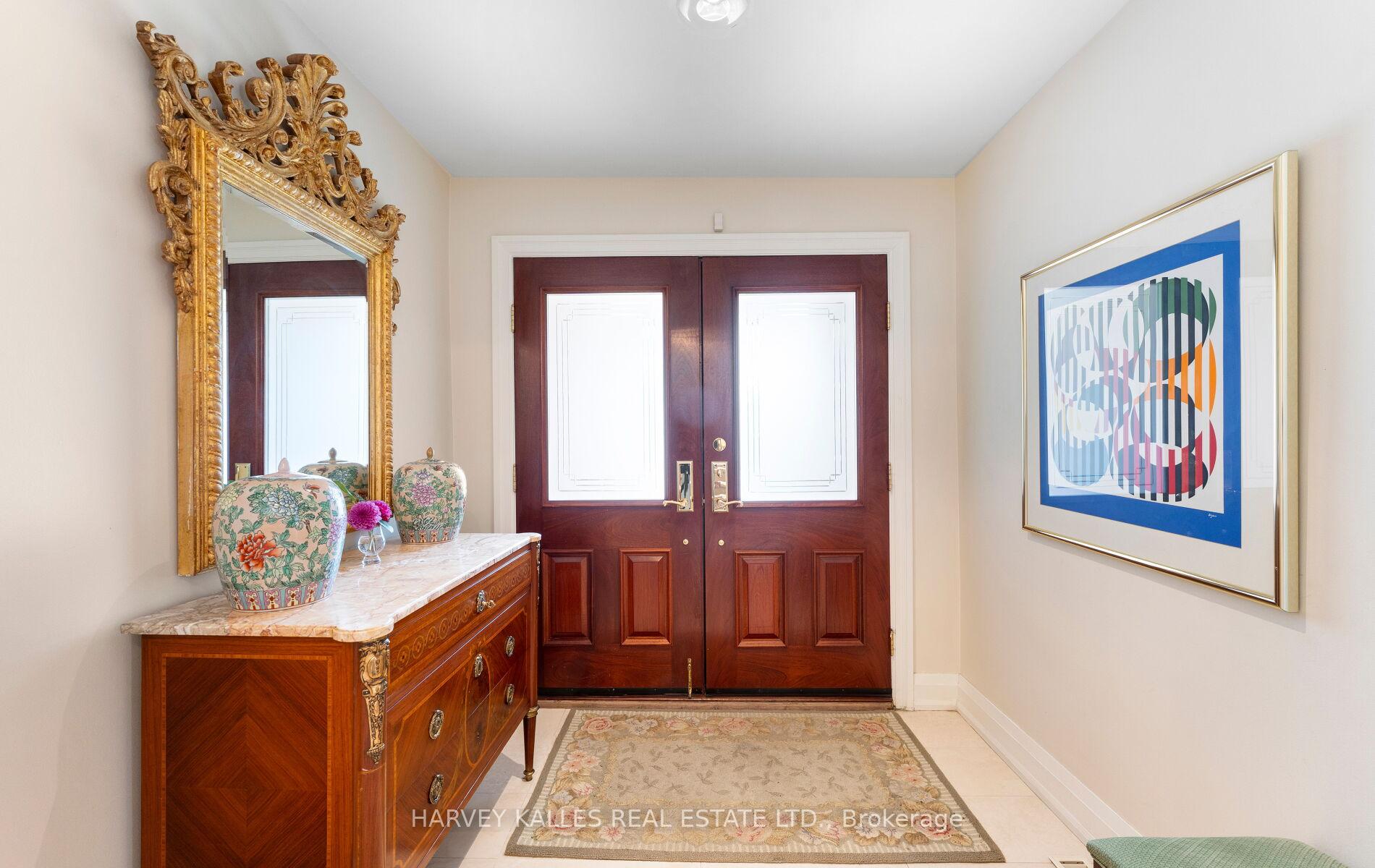 8 Granada Court