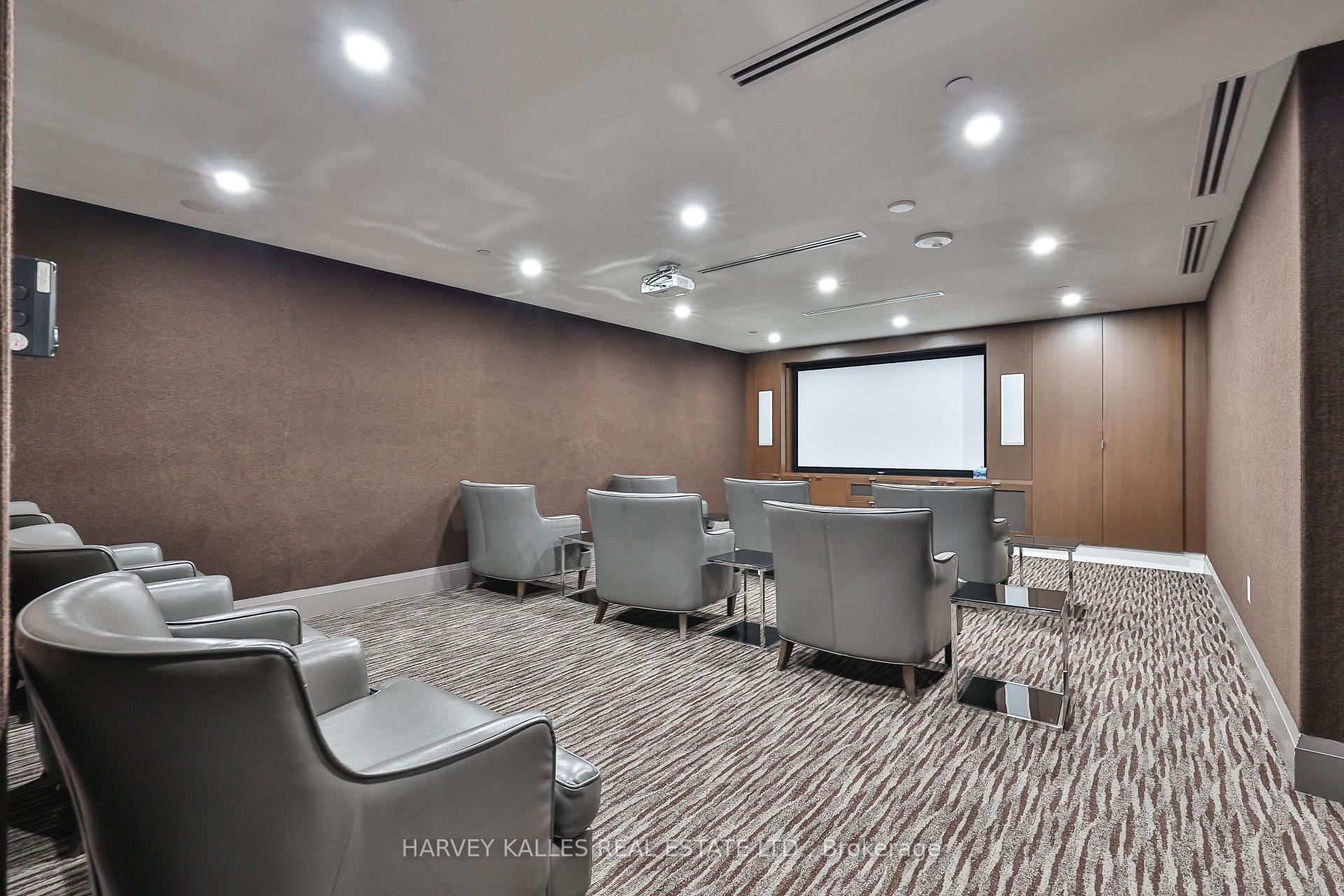 7608 Yonge Street 622