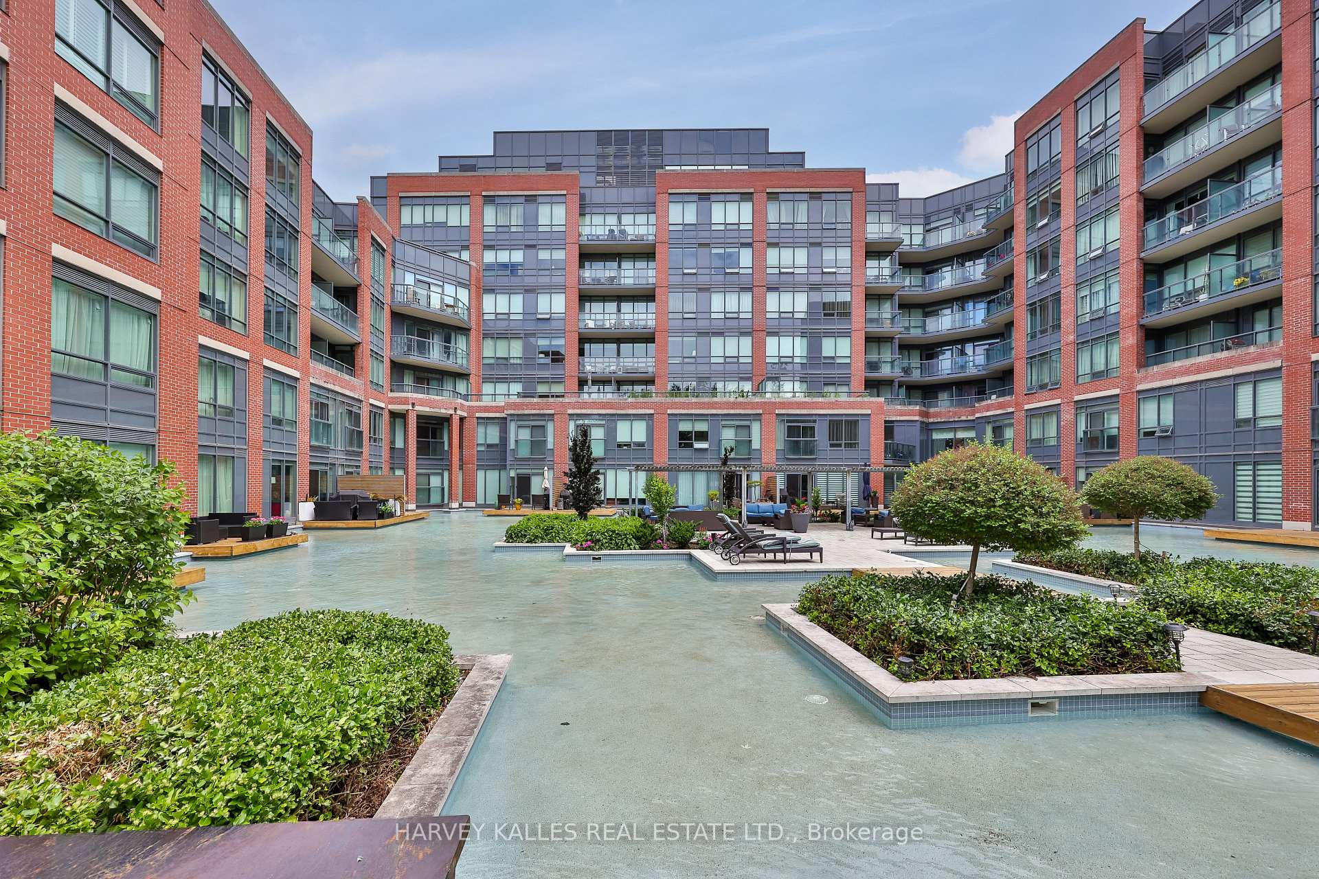 7608 Yonge Street 622