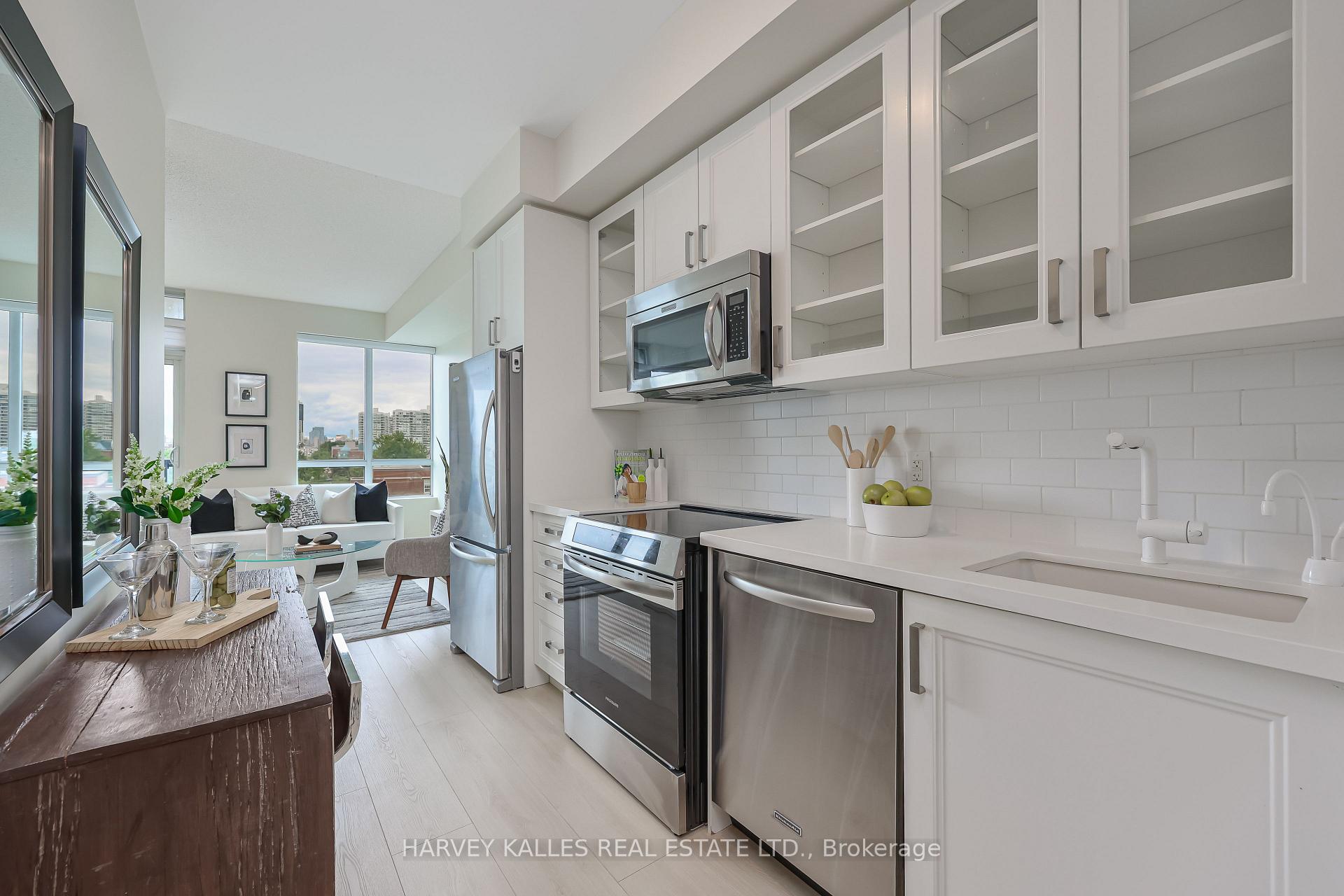 7608 Yonge Street 622