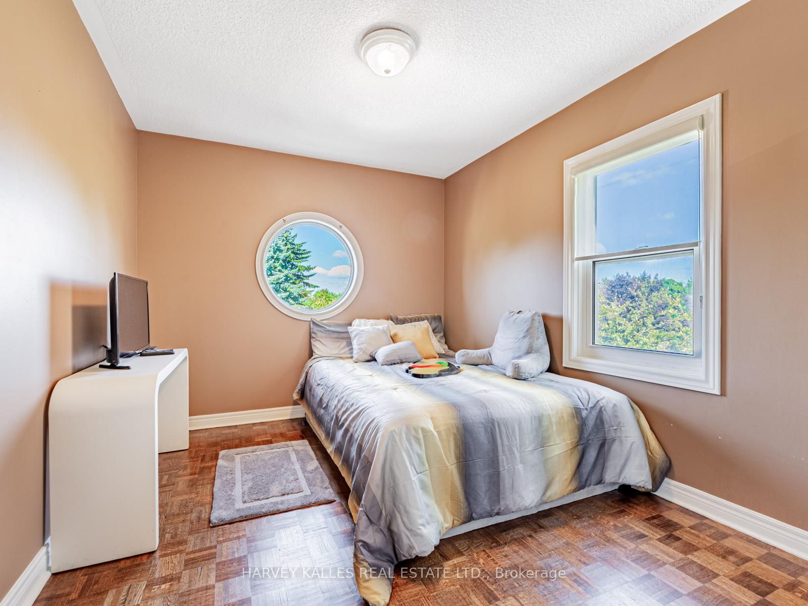 1 Edenbridge Drive